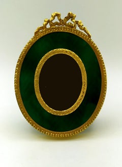 Picture Frame Oval Emerald Green enamel and hand-carved Salimbeni