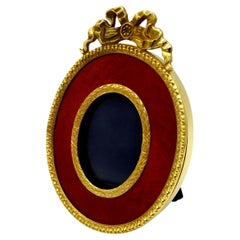 Cadre photo ovale rouge rubis et Salimbeni sculpté à la main