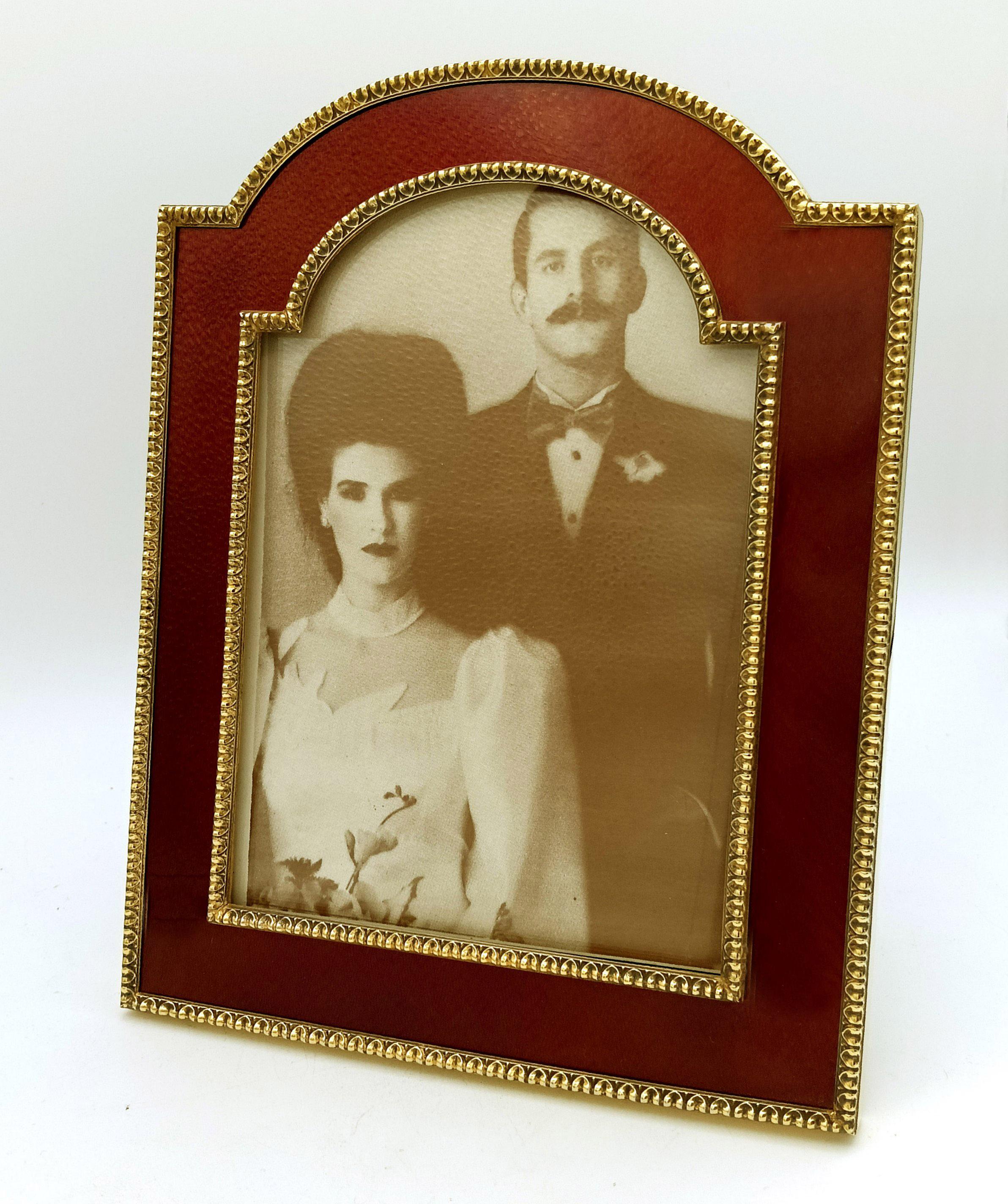 Hand-Carved Picture Frame Silver Enamel Red on guilloche convex shaped upper side Salimbeni For Sale