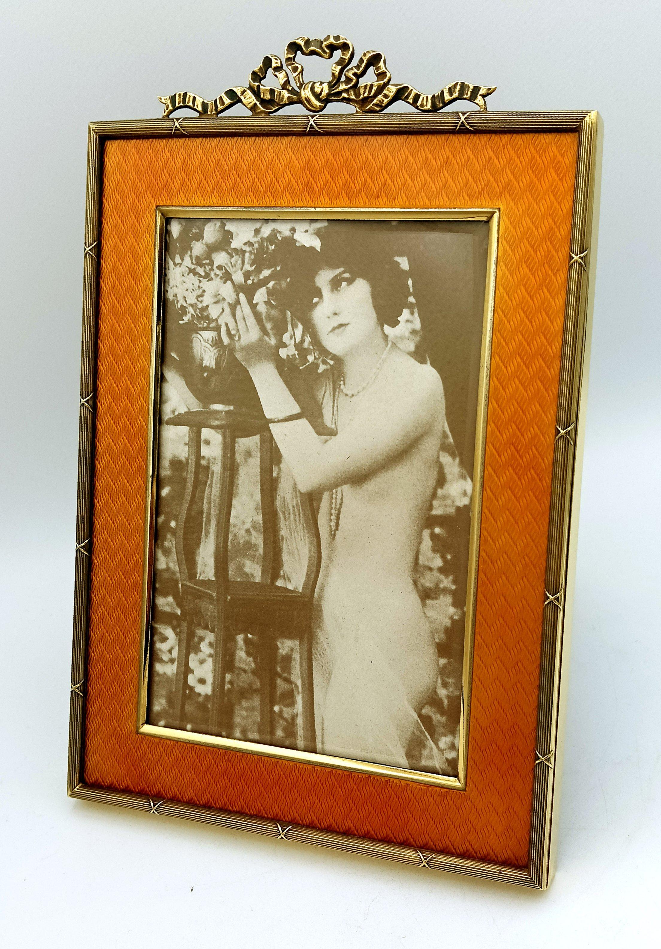 Hand-Carved Picture Frame Silver Enamel with edges and frieze in Louis XVI style Salimbeni For Sale