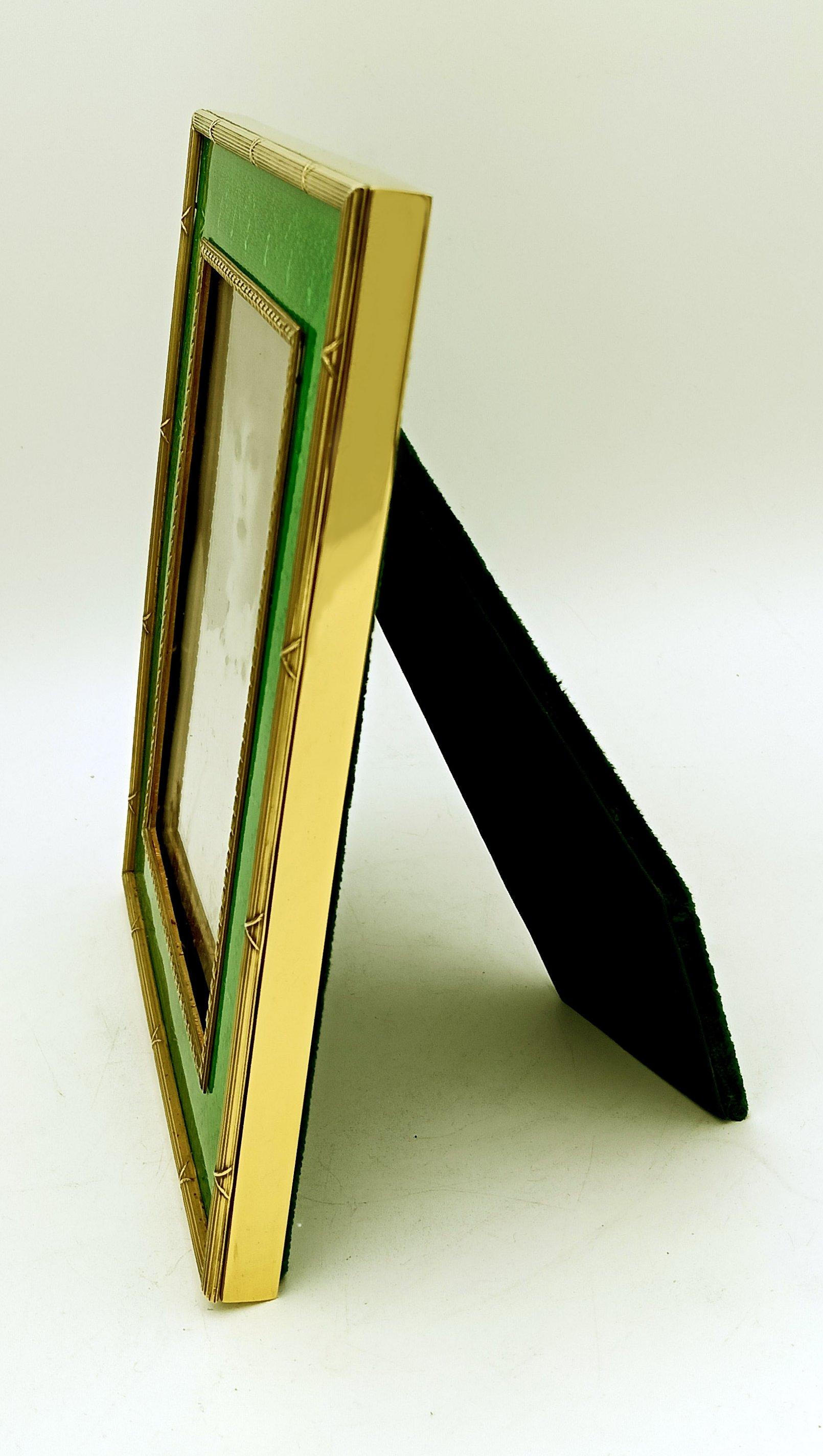Picture Frame Silver Green Enameled with very fine hand engraving Salimbeni (Vergoldung) im Angebot