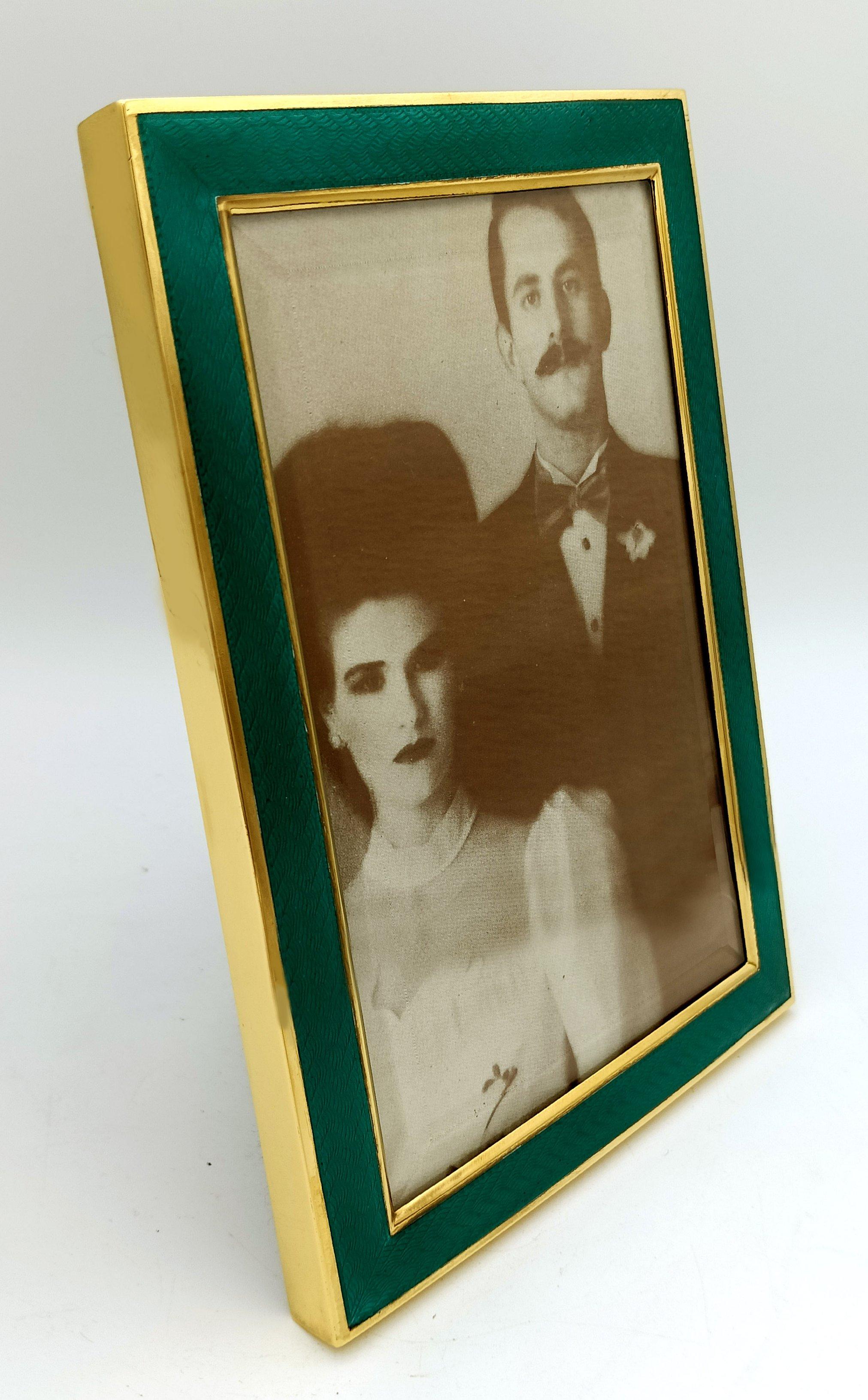 Intagliato a mano Cornice per quadri in argento rettangolare con smalto verde smeraldo in stile moderno Salimbeni in vendita