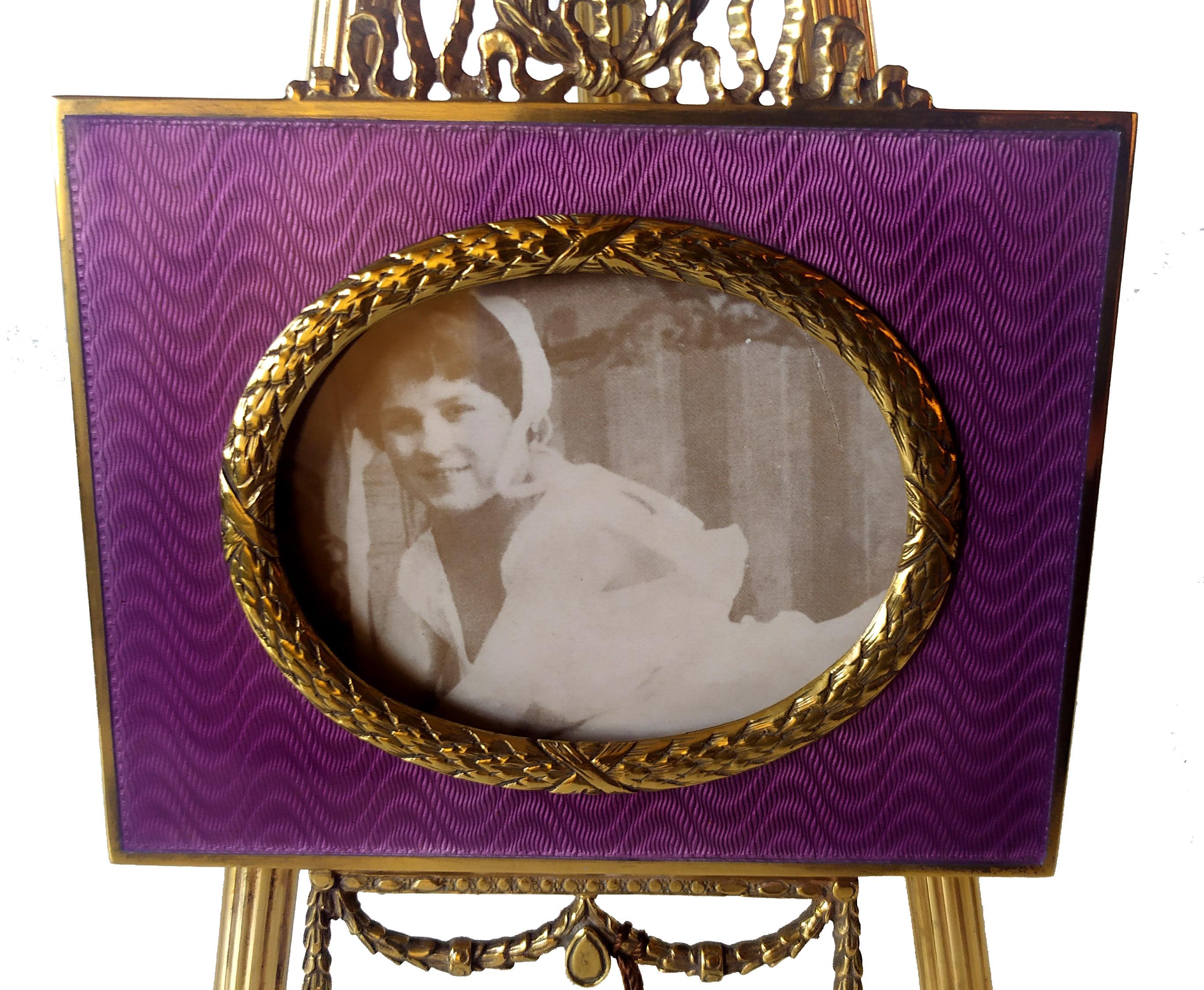 Hand-Carved Picture Frame Sterling Silver Enamel Tripod Salimbeni