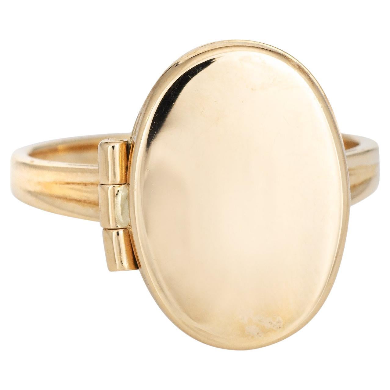 Picture Locket Ring 14k Yellow Gold Oval Secret Compartment Opens Jewelry