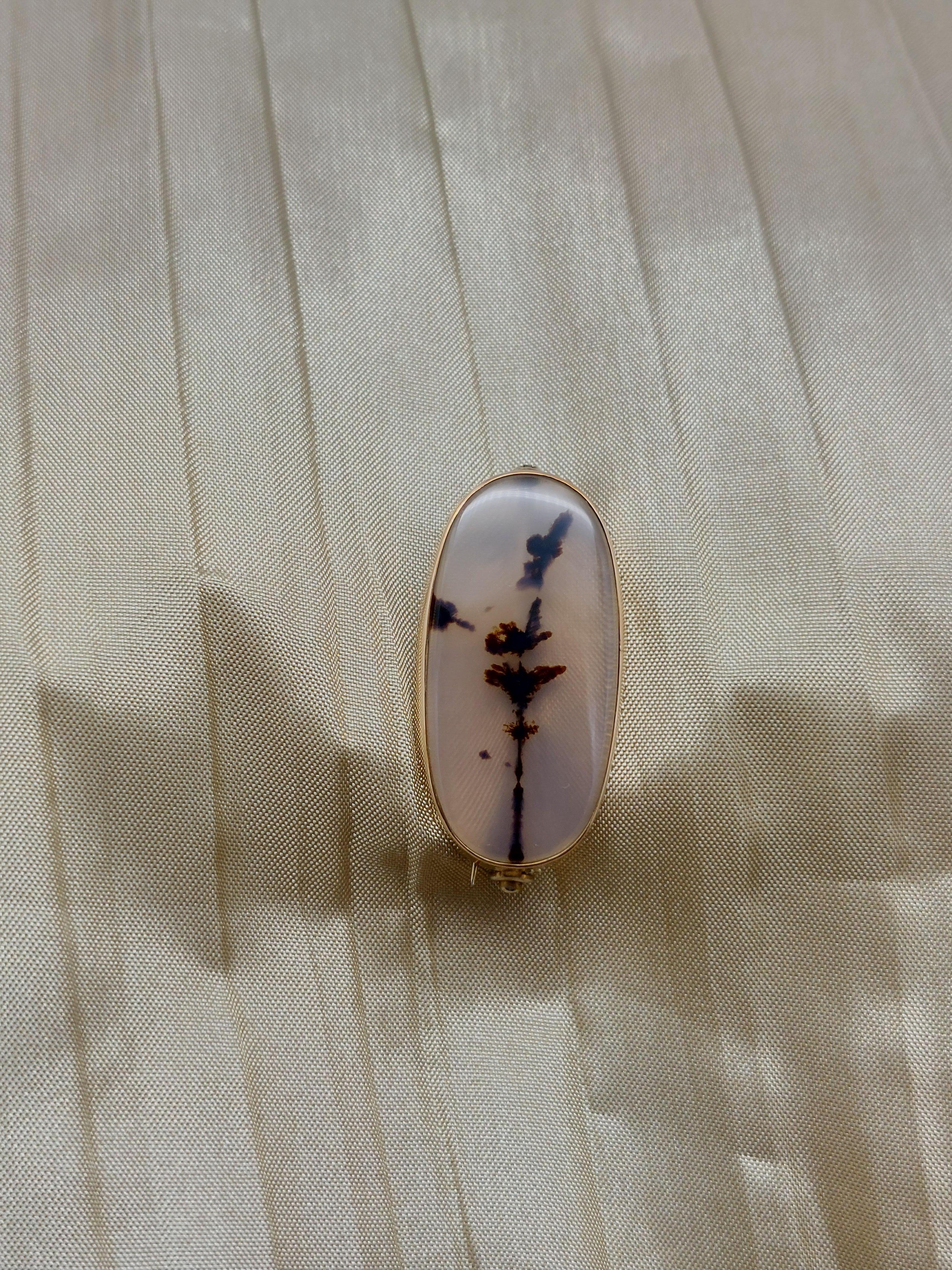 Broche en agate mousse 