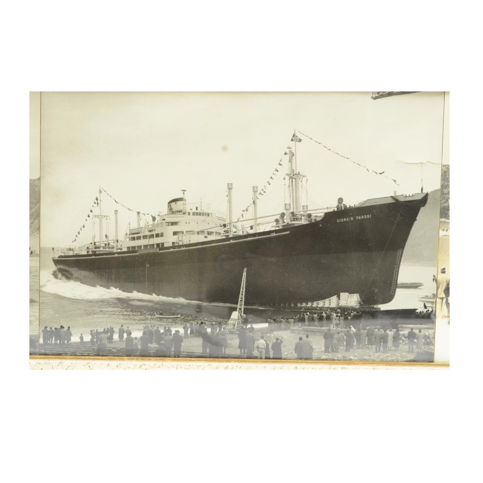 1950 Vintage-Bilder, die vier Schiffe beim Lancieren zeigen  Riva Trigoso-Schmuckkästchen  (Italienisch) im Angebot