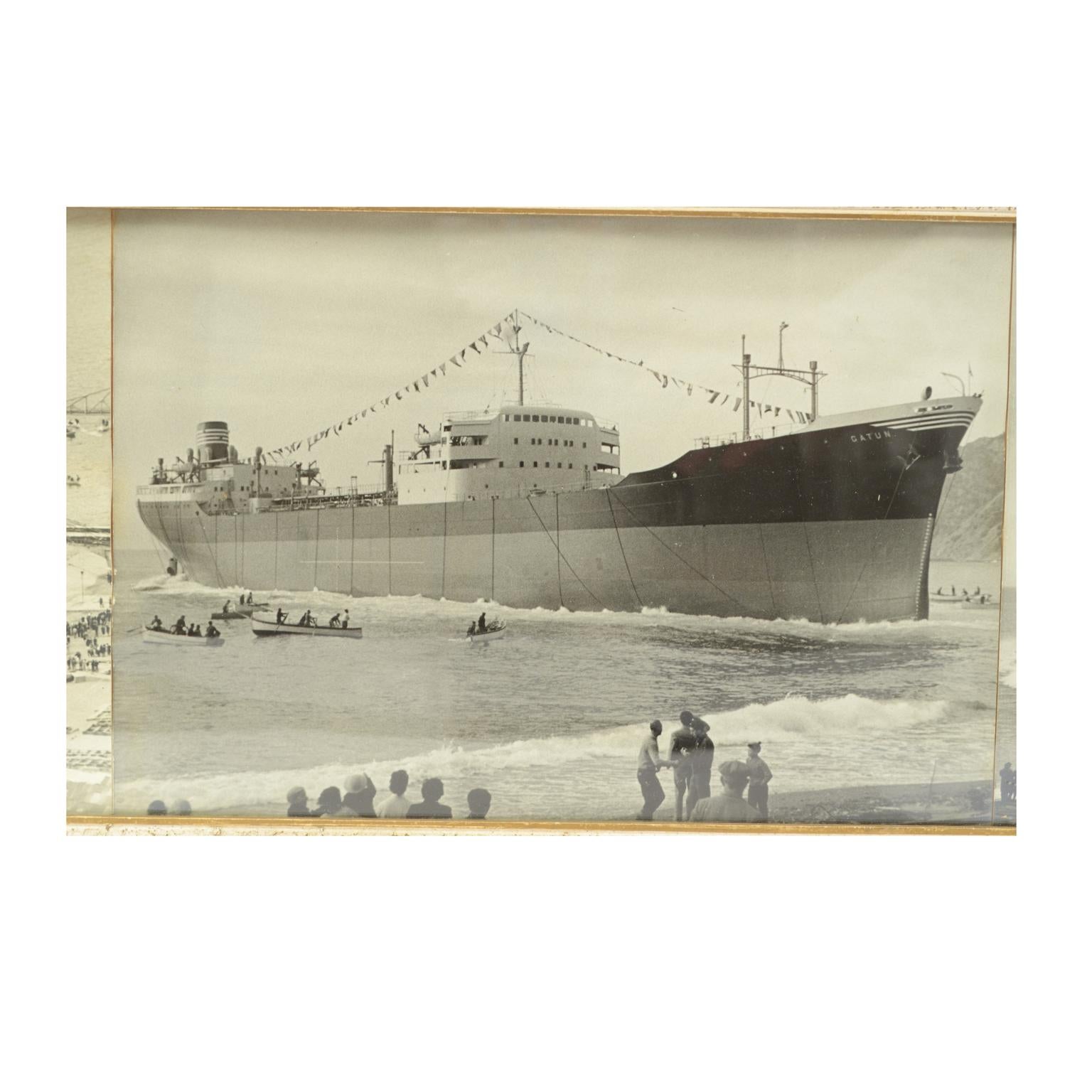 1950 Vintage-Bilder, die vier Schiffe beim Lancieren zeigen  Riva Trigoso-Schmuckkästchen  im Zustand „Gut“ im Angebot in Milan, IT
