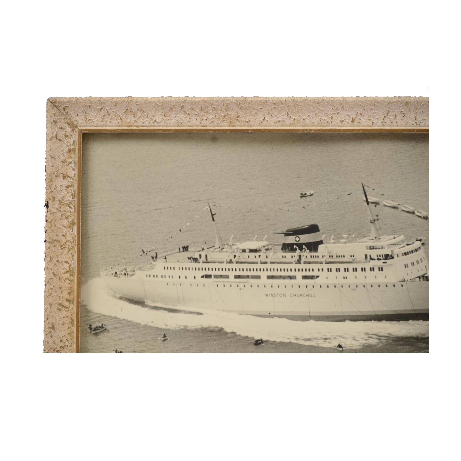 1950 Fotos de época que representan cuatro barcos botando  Astilleros Riva Trigoso Papel en venta
