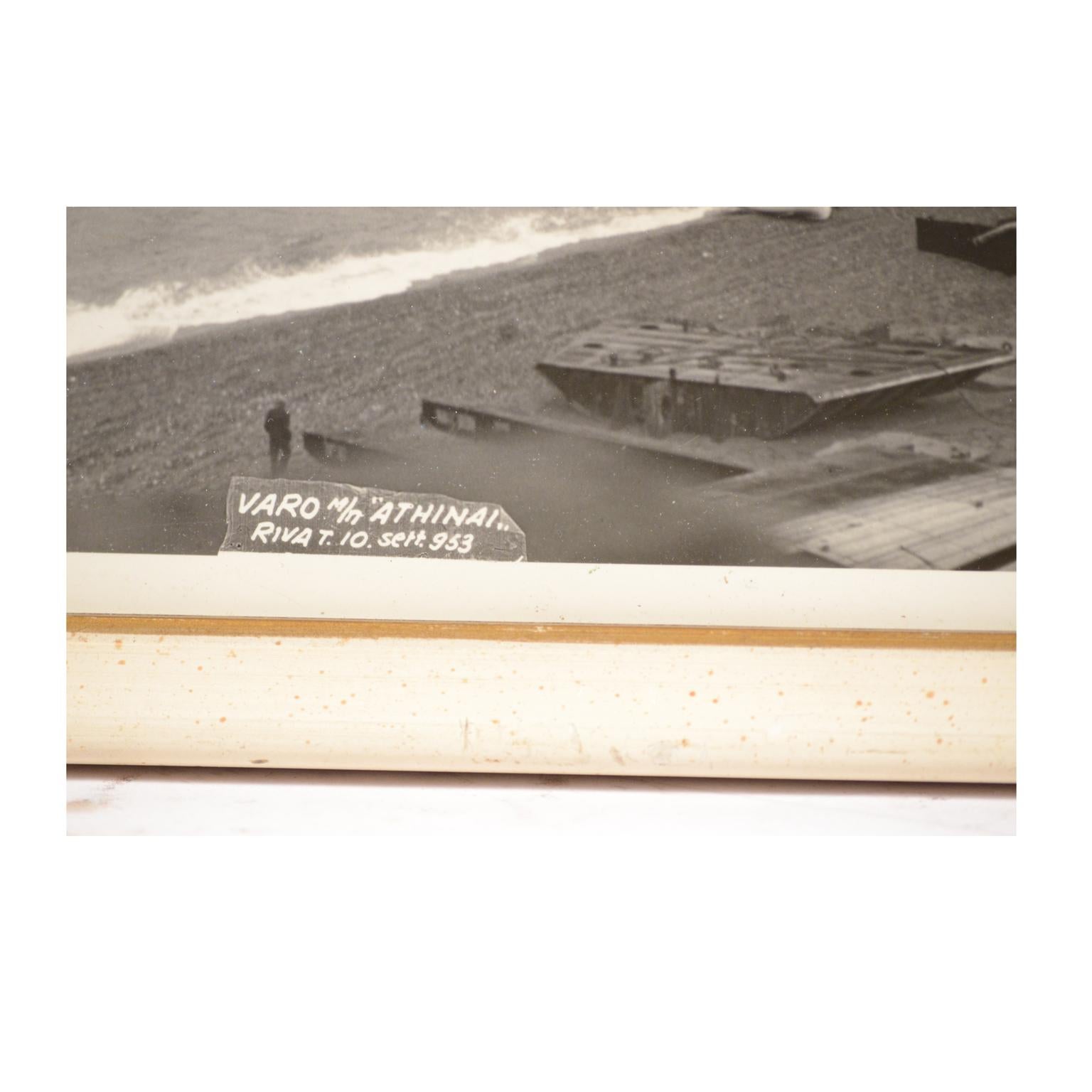 1950 Vintage Pictures Depicting Three Ships Launching (Photos d'époque représentant trois navires en train d'être mis à l'eau)  Shipyards Riva Trigoso en vente 9