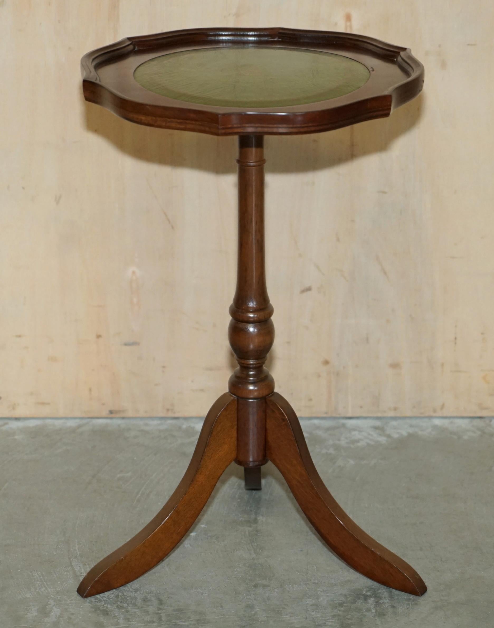 PIE CRUST BRITISH RACING GREEN LEATHER GOLD LEAF TRIPOD SiDE END LAMP WINE TABLE im Angebot 8