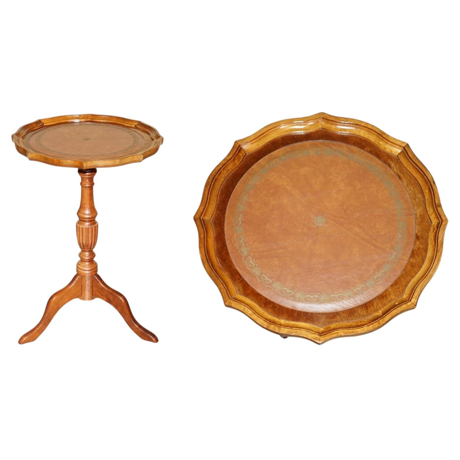 PIE CRUST EDGE BROWN LEATHER GOLD LEAF TOOLED TRIPOD SiDE END LAMP WINE TABLE For Sale