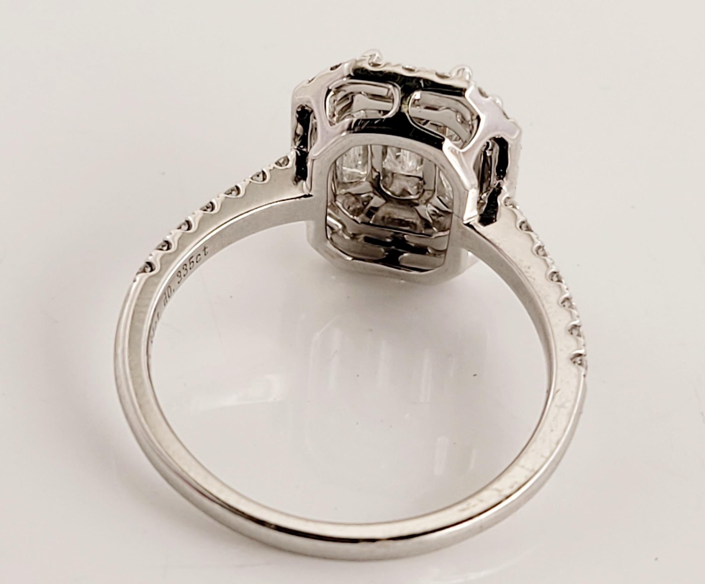 Pie Cut Center Stone Diamond Ring in 18K White Gold In New Condition For Sale In New York, NY
