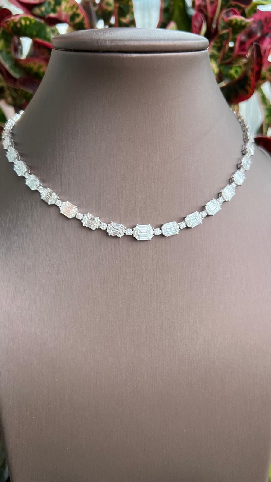 Elegant Pie cut diamond Necklace -Luxurious High jewelry statement For Sale 1