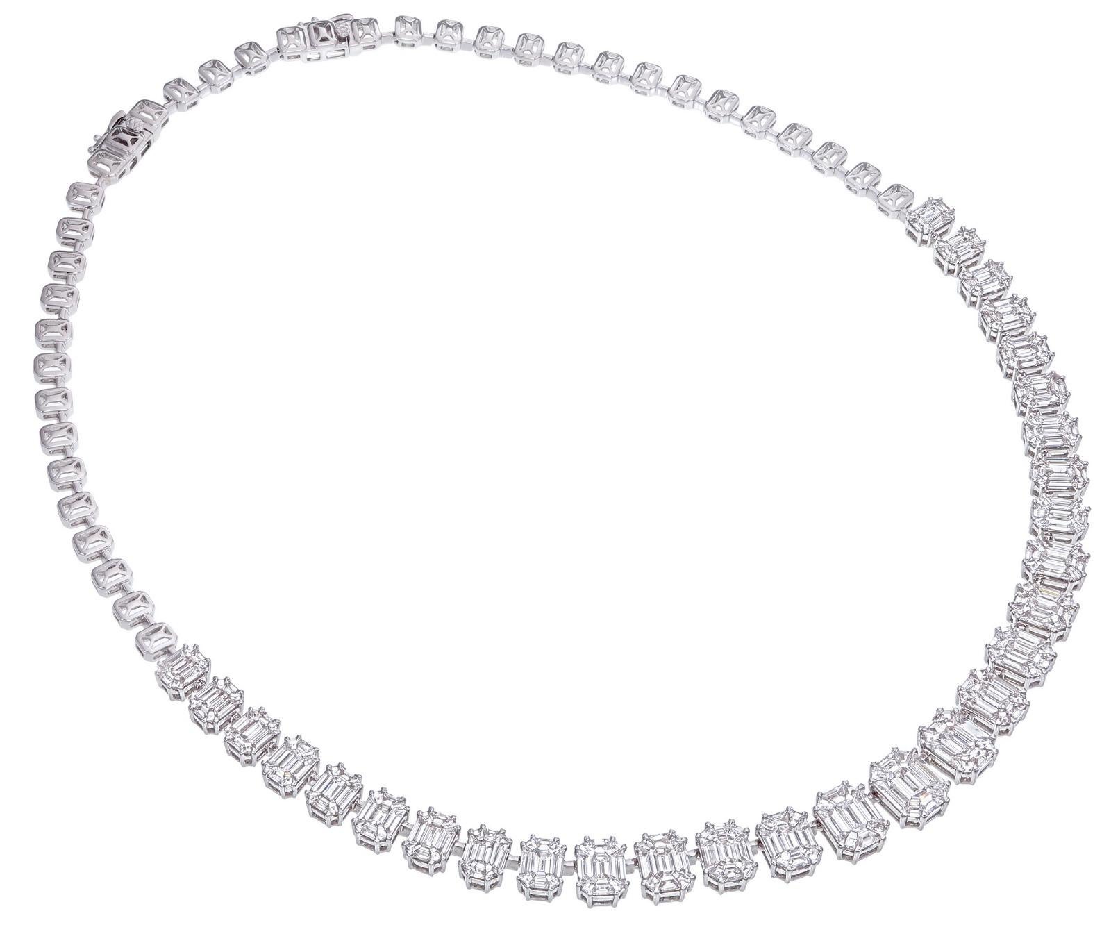 Emerald Cut Classic Emerald shaped piecut Diamond Luxury Necklace For Sale