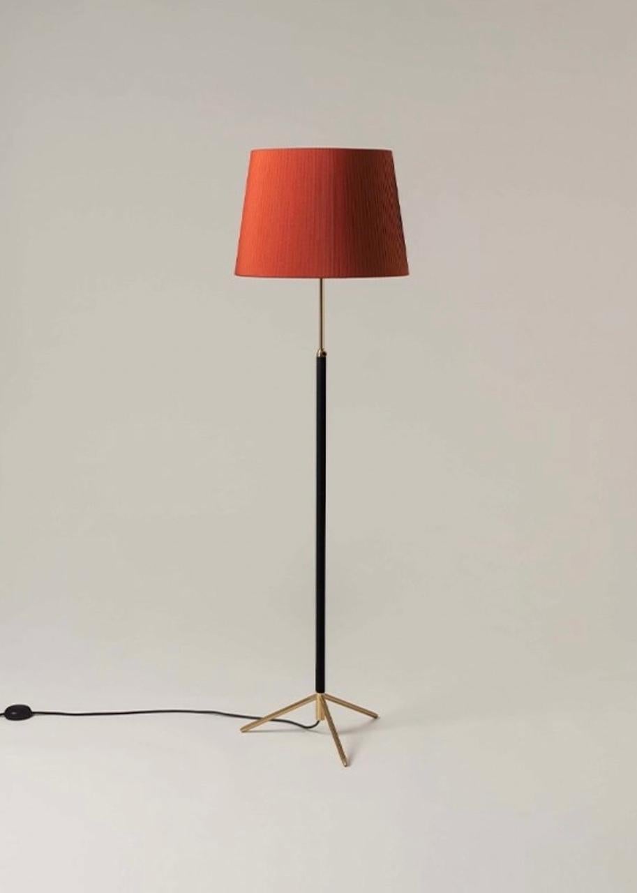 Pie de Salón G1 Floor Lamp by Jaume Sans for Santa & Cole For Sale 5