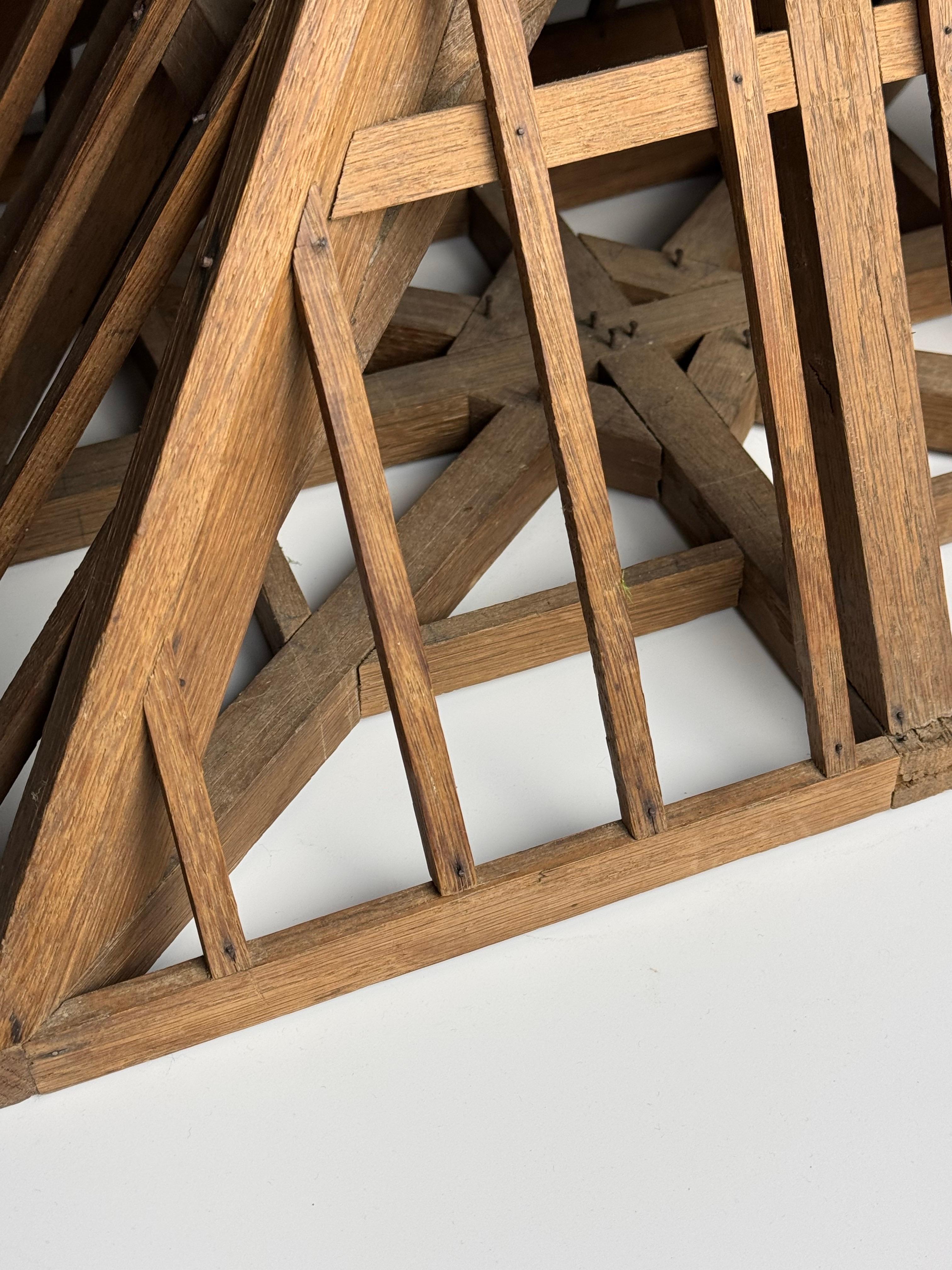 Piece de Maitrise, modèle de toit architectural en vente 10