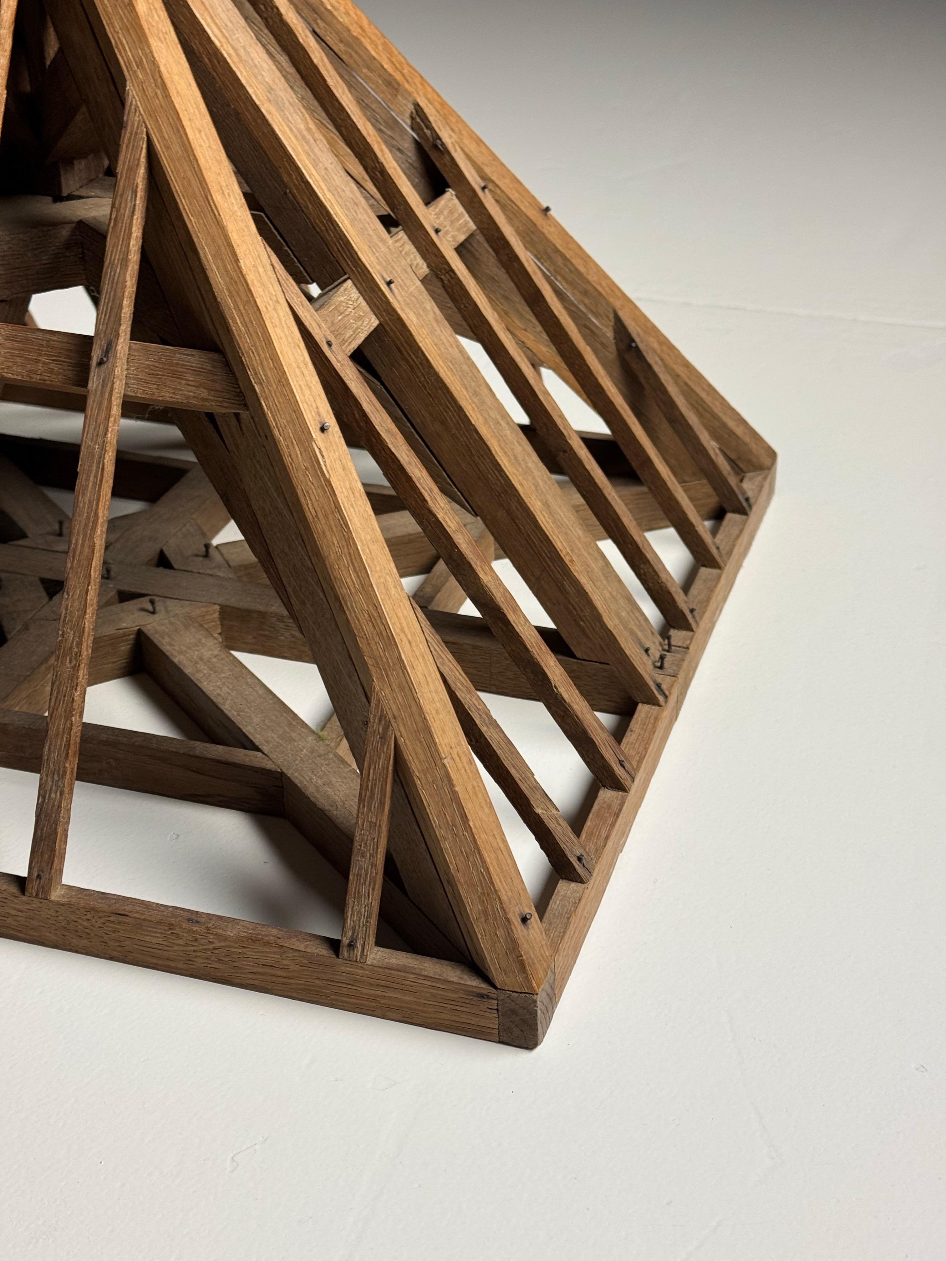 Piece de Maitrise, modèle de toit architectural en vente 3