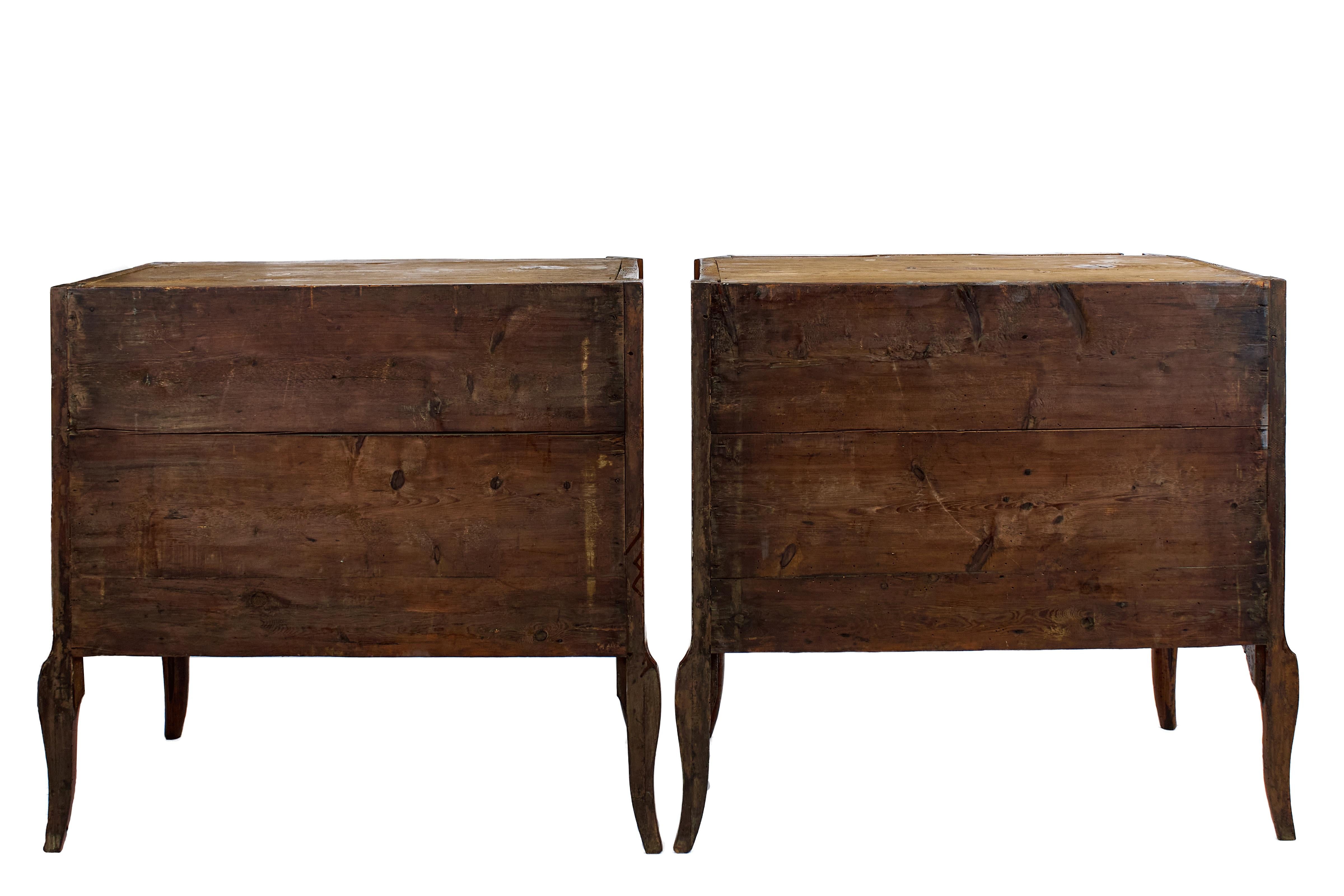 18th Century PIÈCES DE LUXE: Ein Außergewöhnliches Paar Transition-Kommoden For Sale