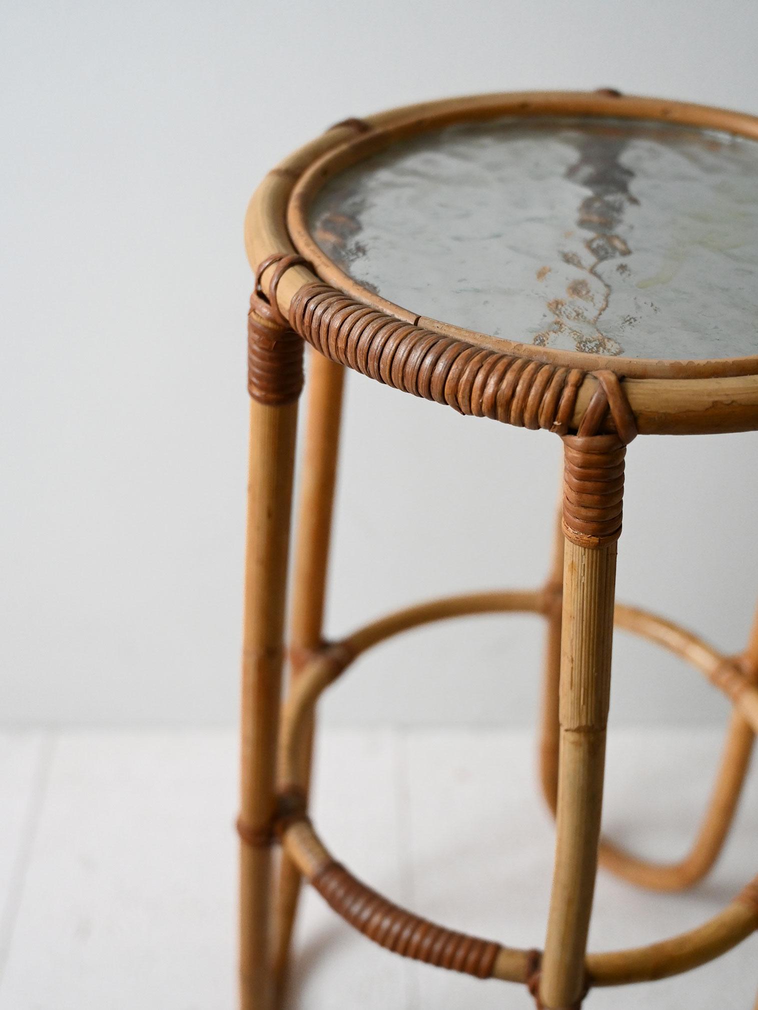 Vintage-Bambussockel mit Glasplatte (Swedish) im Angebot