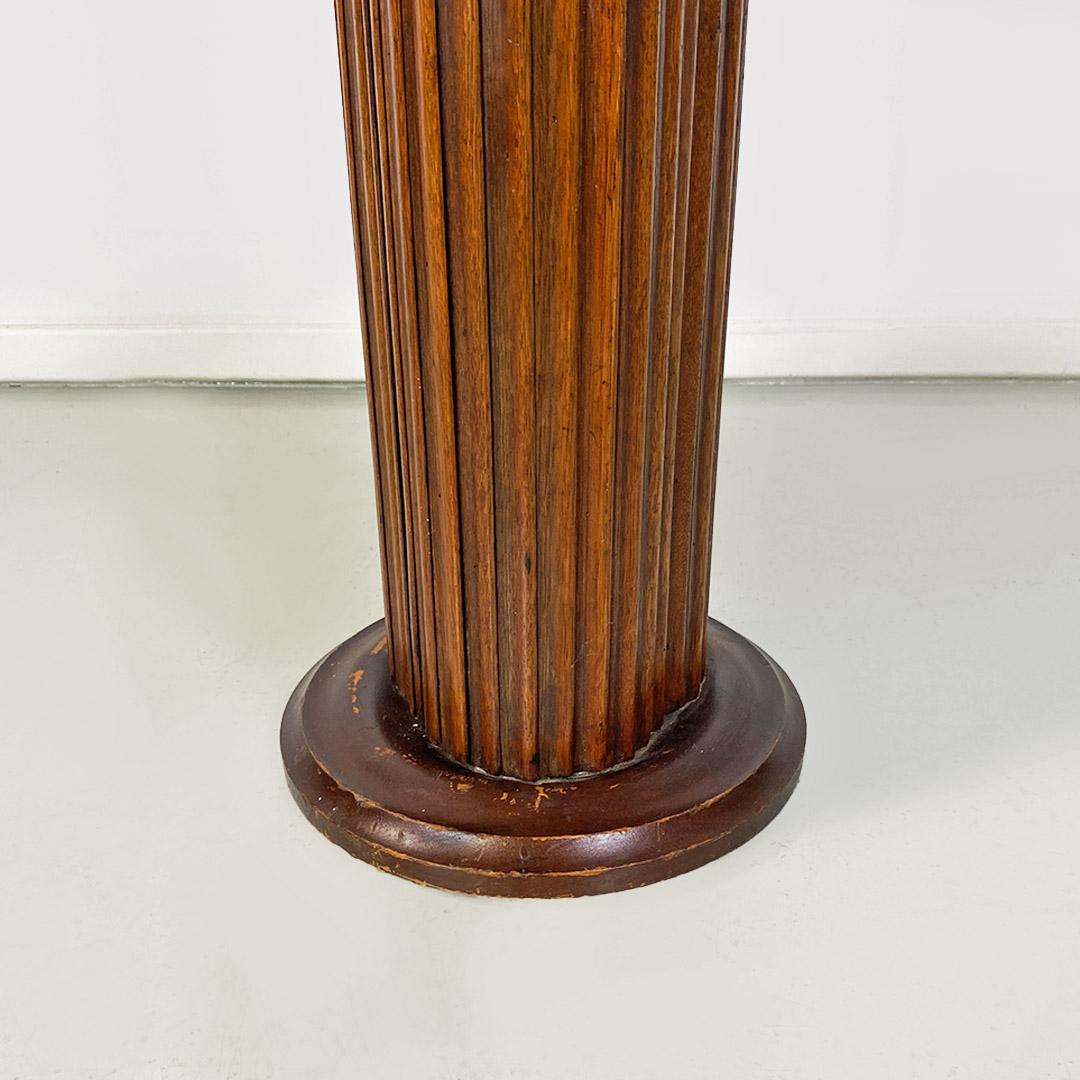 Pedestal or column display stand, wooden, early 1900s For Sale 3