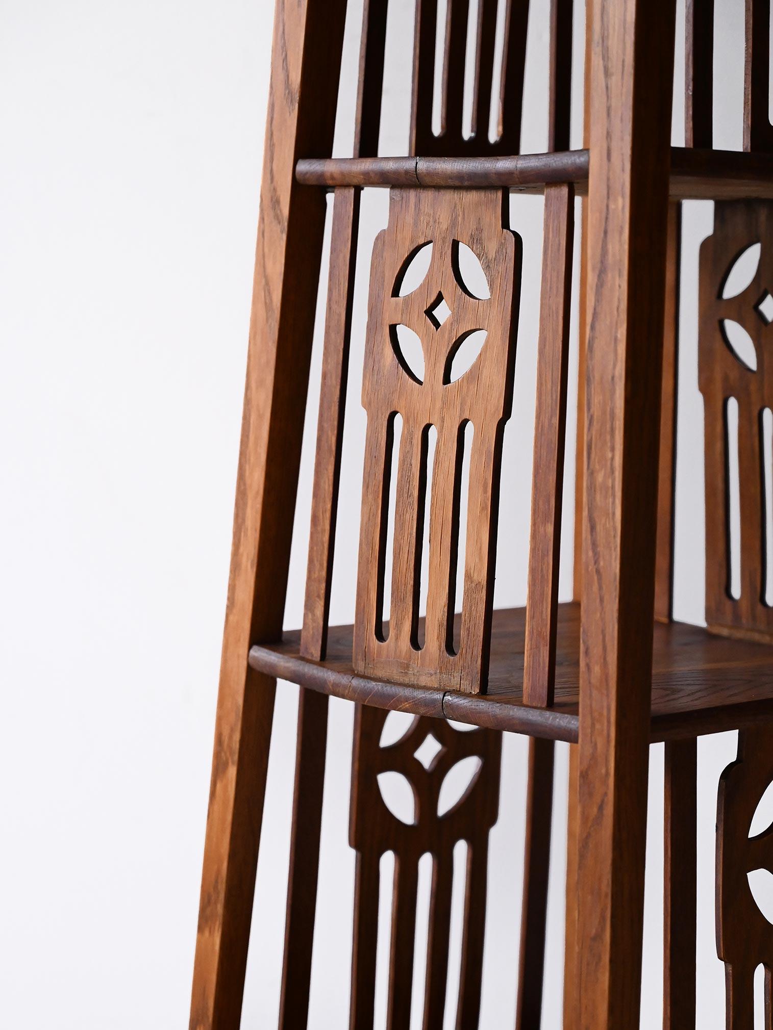 Jardinière scandinave Jugendstil en chêne en vente 1