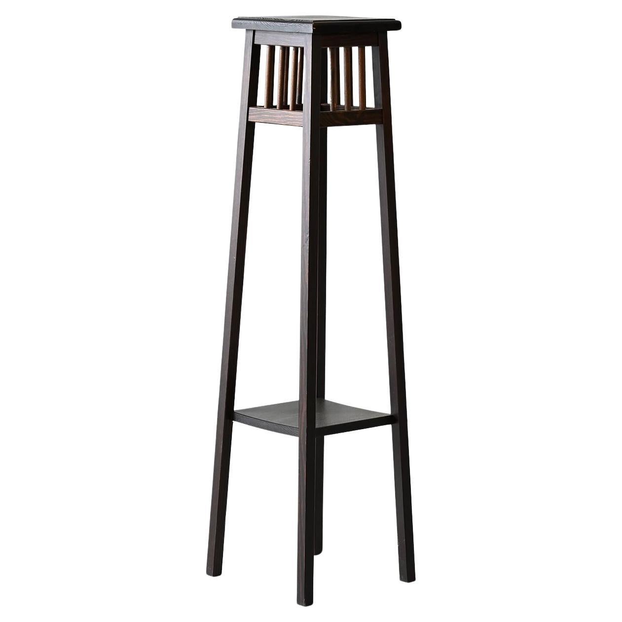 Schwedischer Holzsockel im Vintage-Stil