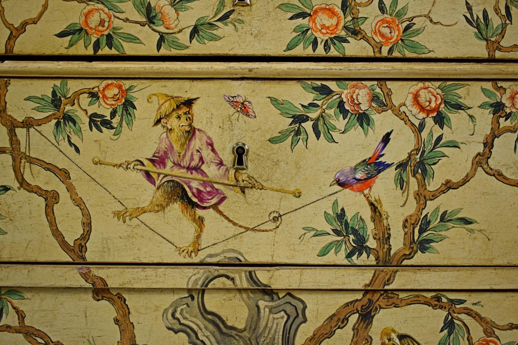 Italian Piedmont Chinoiserie Lacquered Wood Chest of Drawers, 18th Century