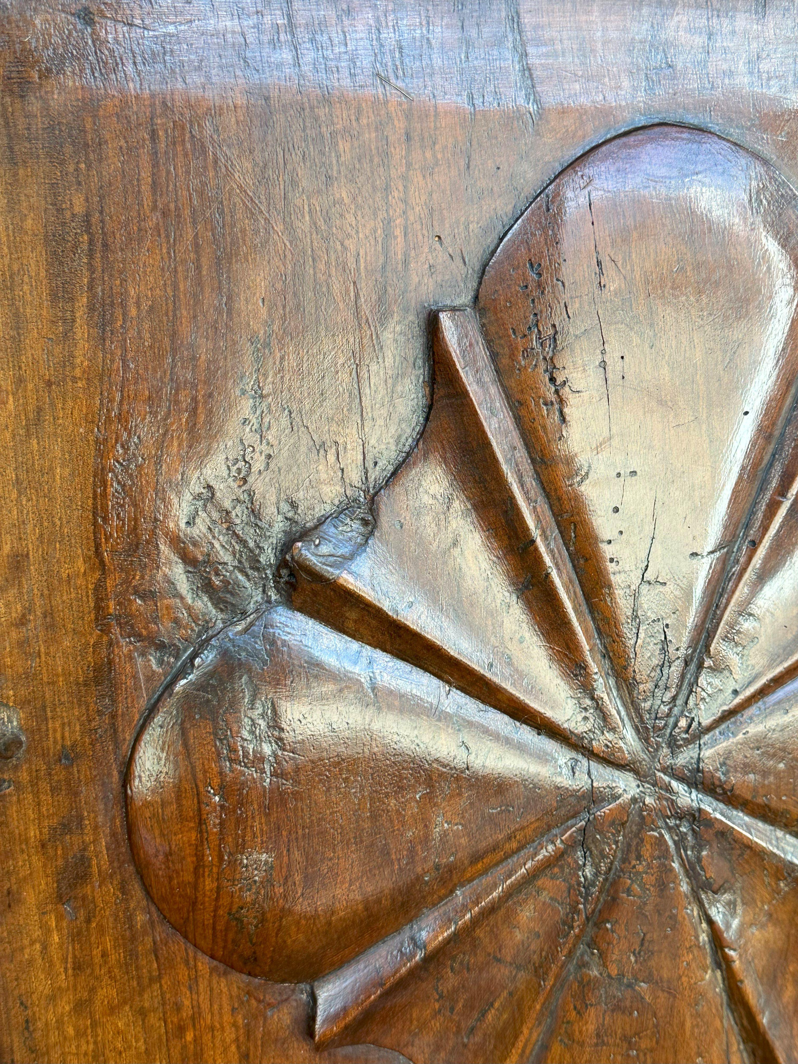 Intagliato Credenza piemontese a quattro ante in vendita