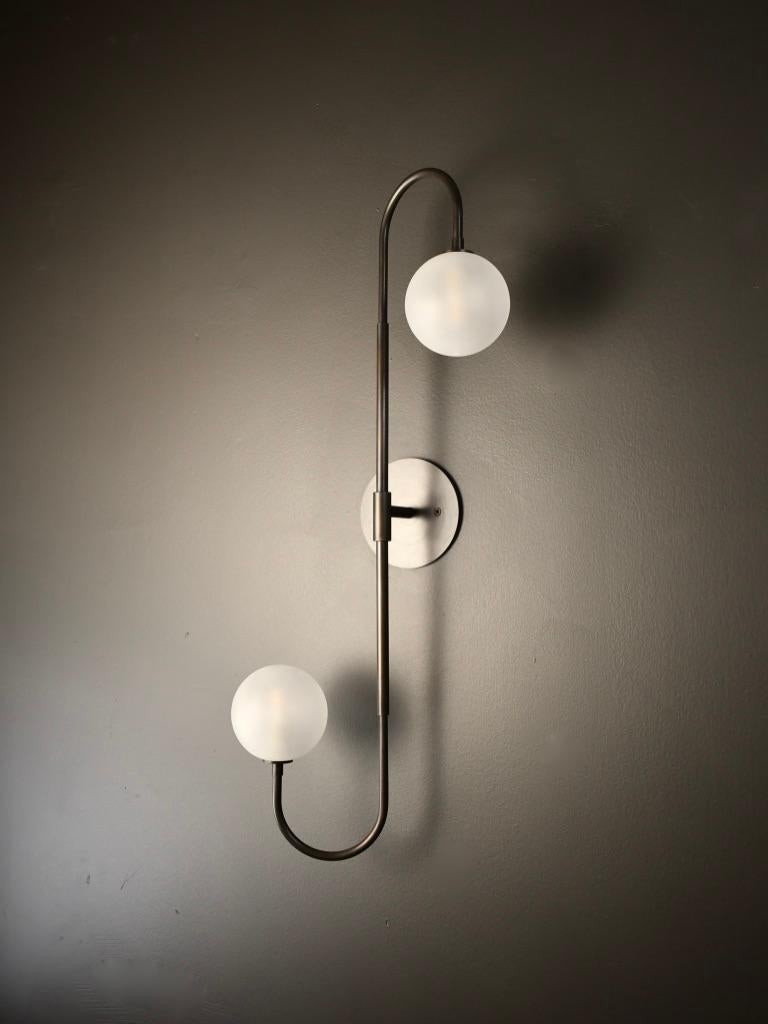 Piega Wandleuchte oder Einbaubeleuchtung aus Ölgeriebener Bronze und Glas von Blueprint Lighting im Angebot 1