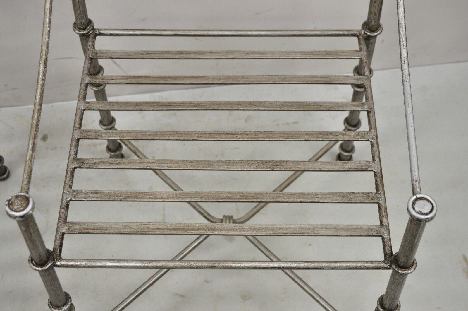 Pier 1 Medici Chaises latérales de salle à manger en fer forgé étain - une paire en vente 1