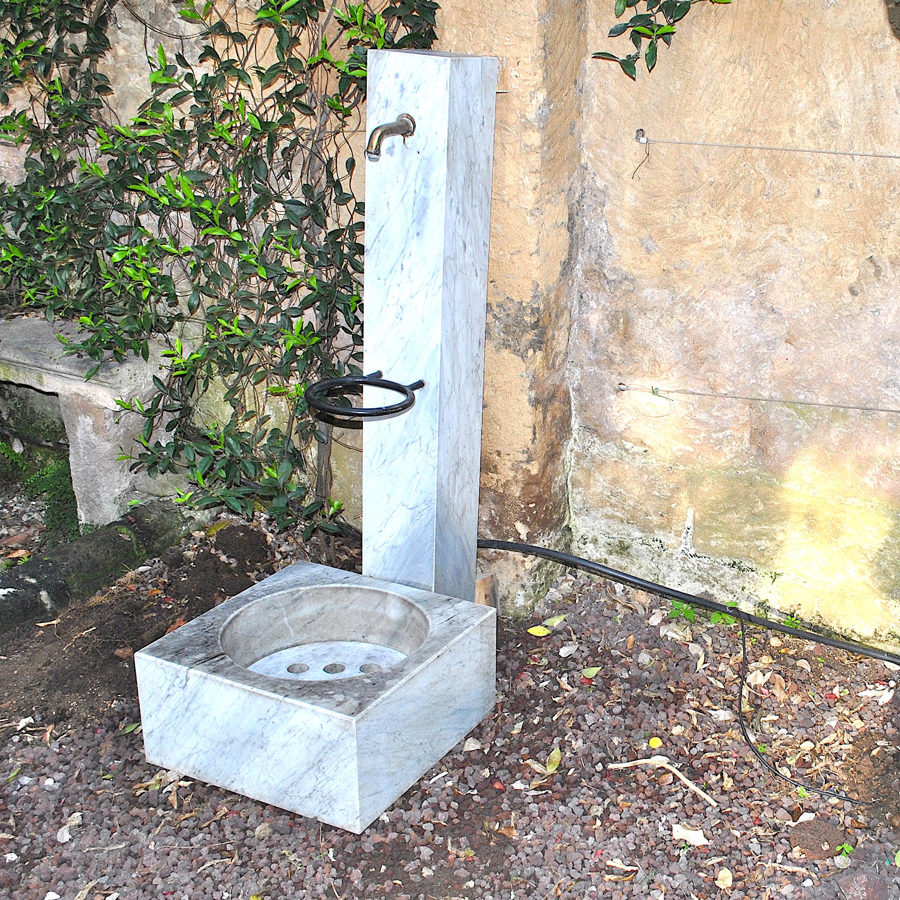Brunnen aus Marmor von Alessandro Giusti und Egidio De Rosa, 80er Jahre im Zustand „Gut“ im Angebot in bari, IT