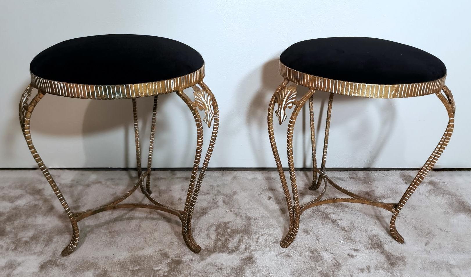 Pier Luigi Colli Attributed Pair Of Italian Gilt Iron And Velvet Stools In Good Condition For Sale In Prato, Tuscany