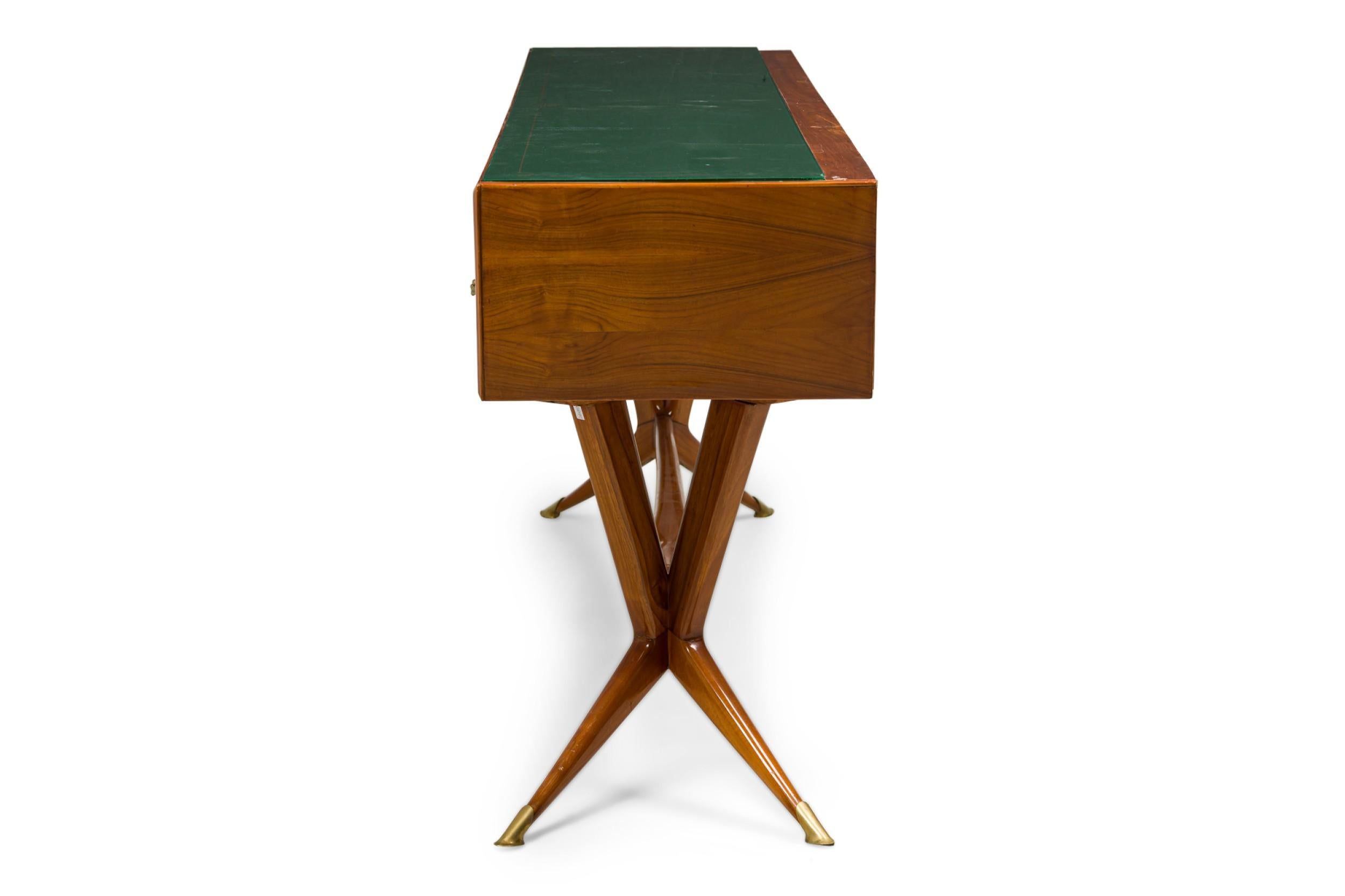 Mid-Century moderno Buffet / Consolle in legno e vetro verde di Pier Luigi Colli, metà del secolo scorso in vendita
