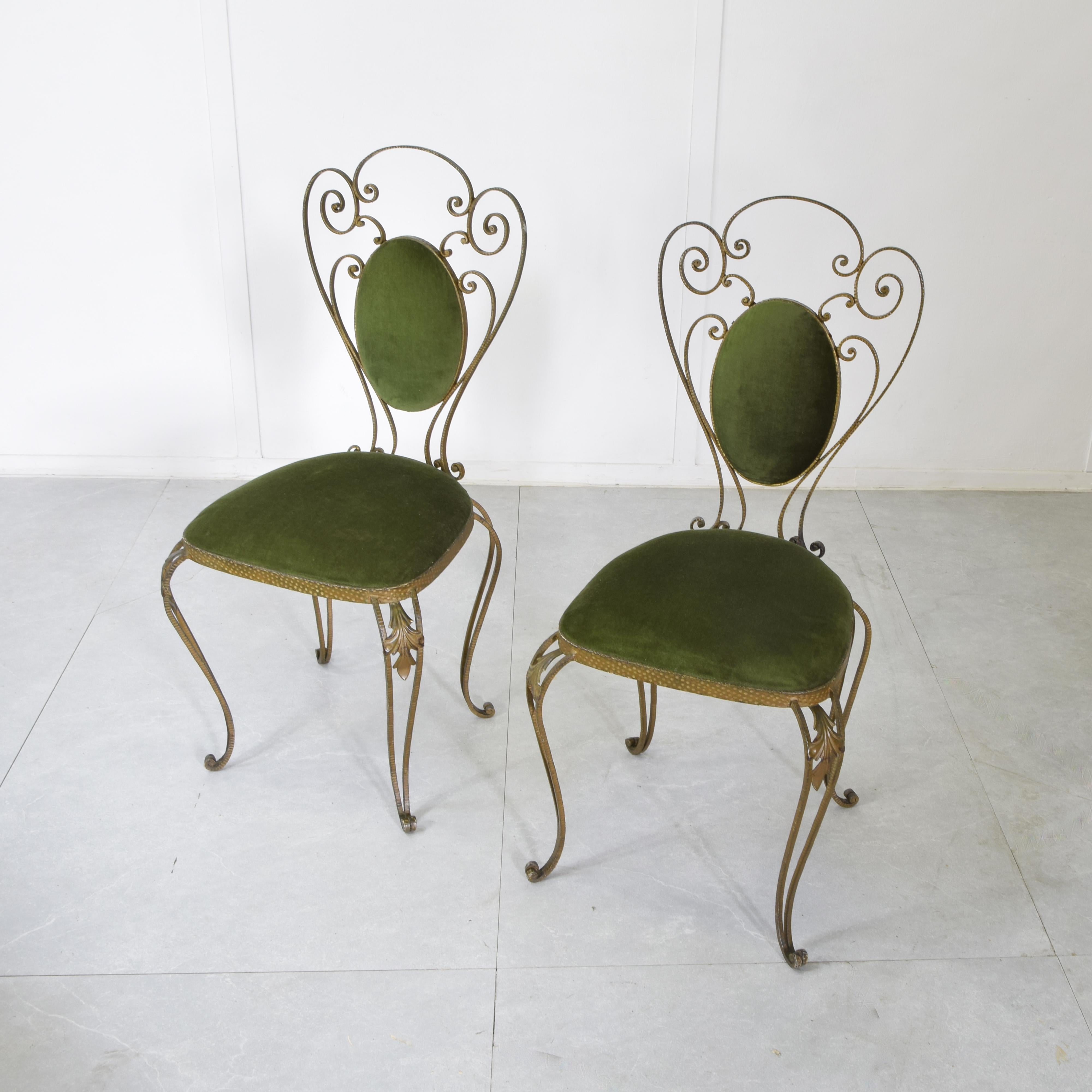 Mid-Century Modern Pier Luigi Colli set de deux chaises en fer forgé et velours 1950s en vente