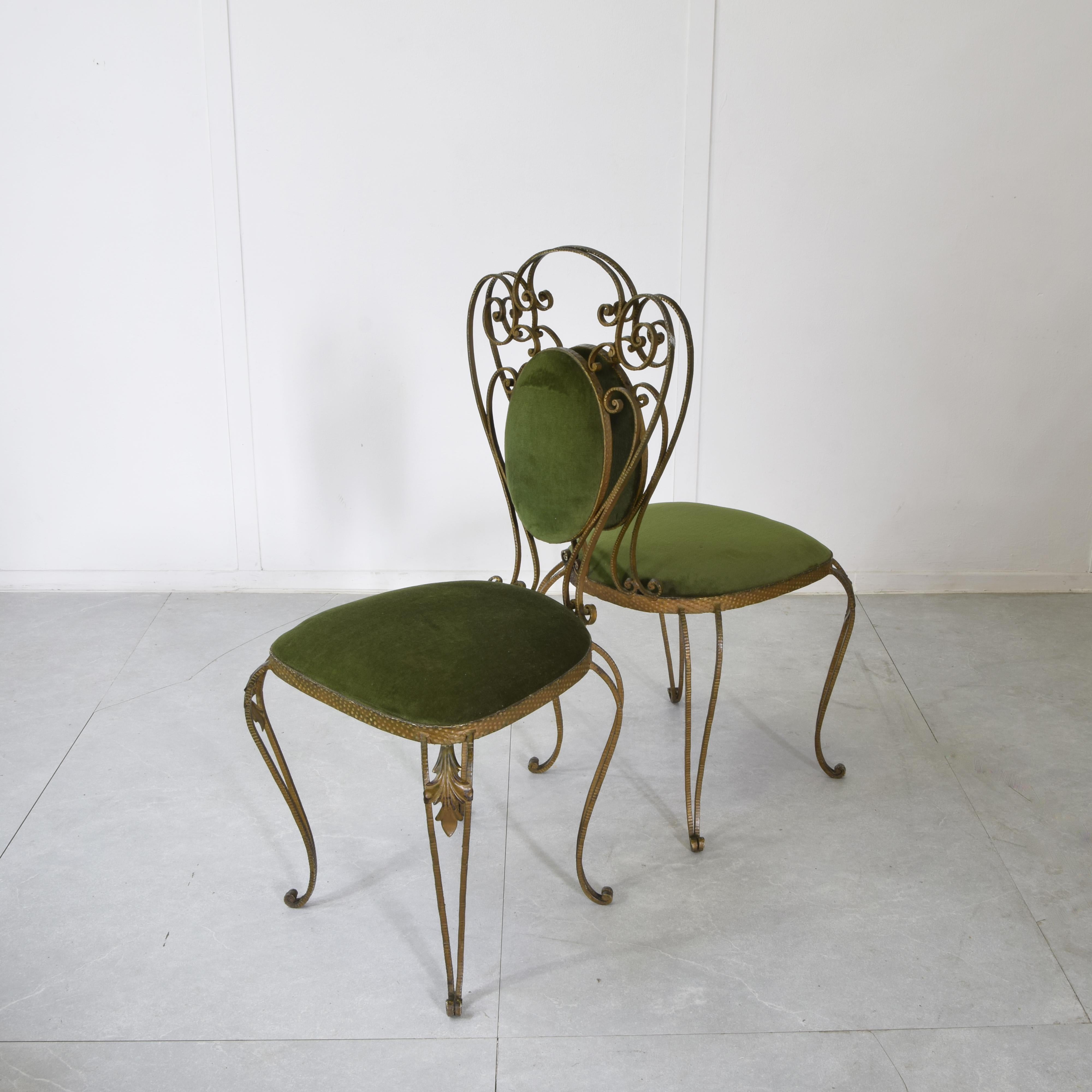 Mid-20th Century Pier Luigi Colli set de deux chaises en fer forgé et velours 1950s en vente