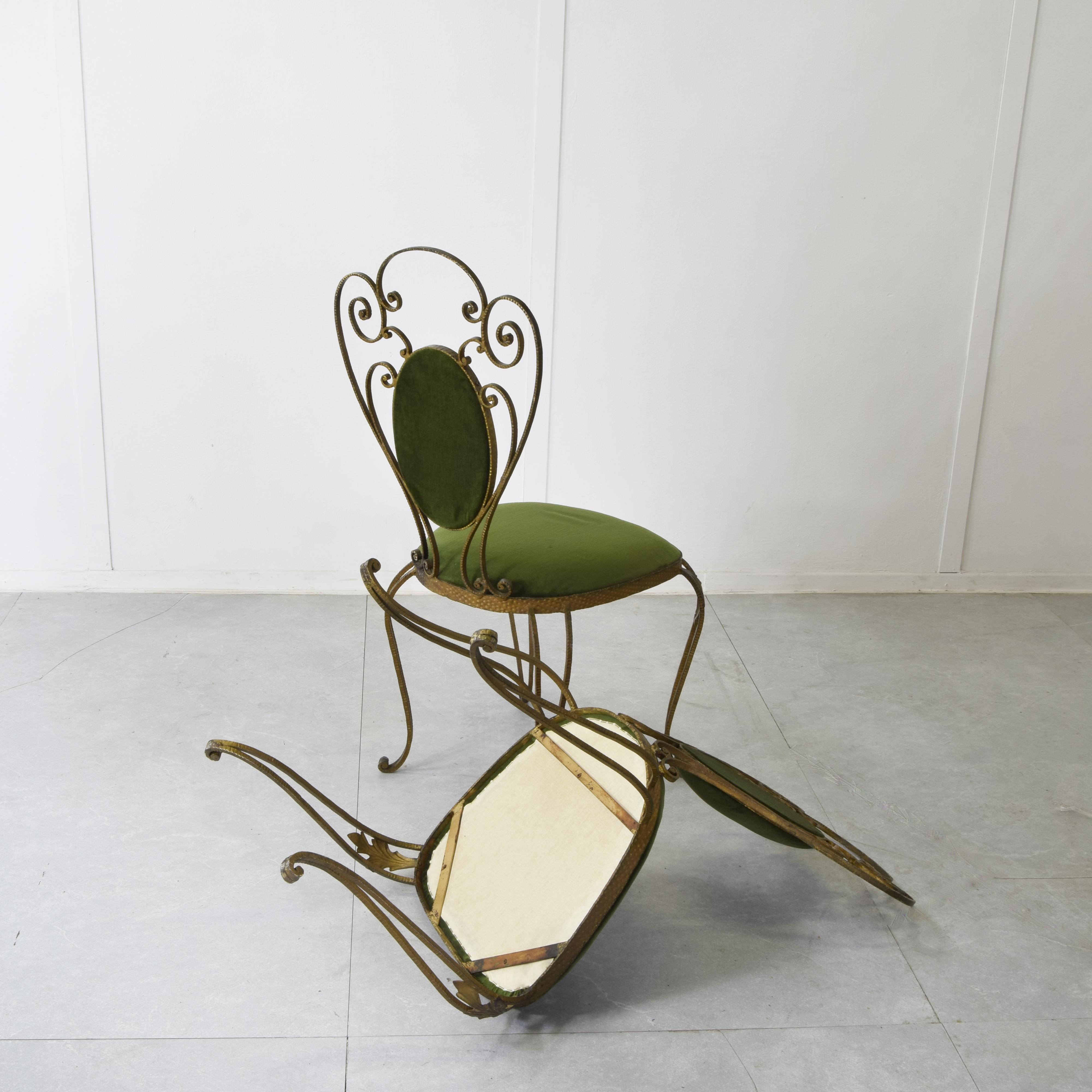 Velours Pier Luigi Colli set de deux chaises en fer forgé et velours 1950s en vente
