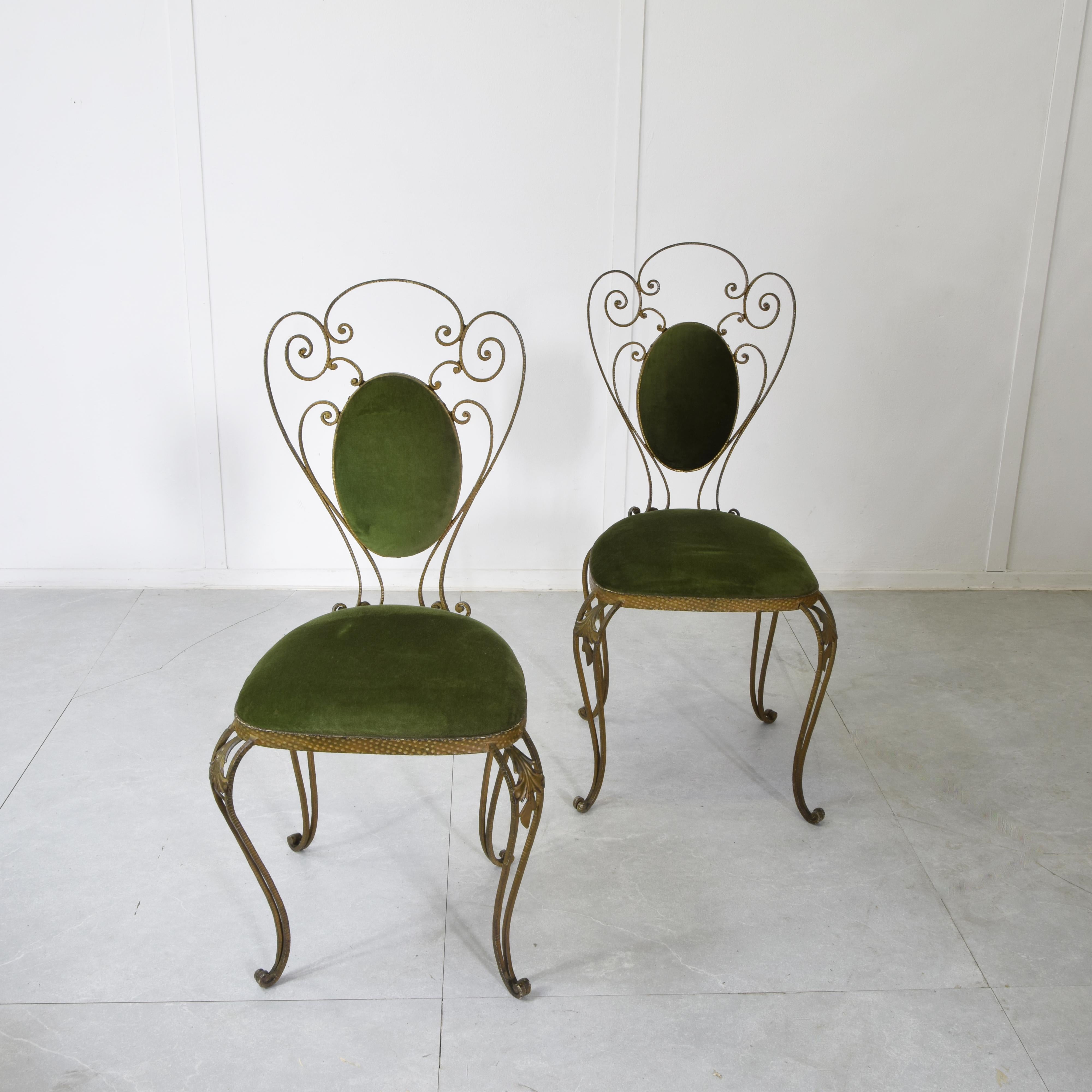 Pier Luigi Colli set de deux chaises en fer forgé et velours 1950s en vente 1