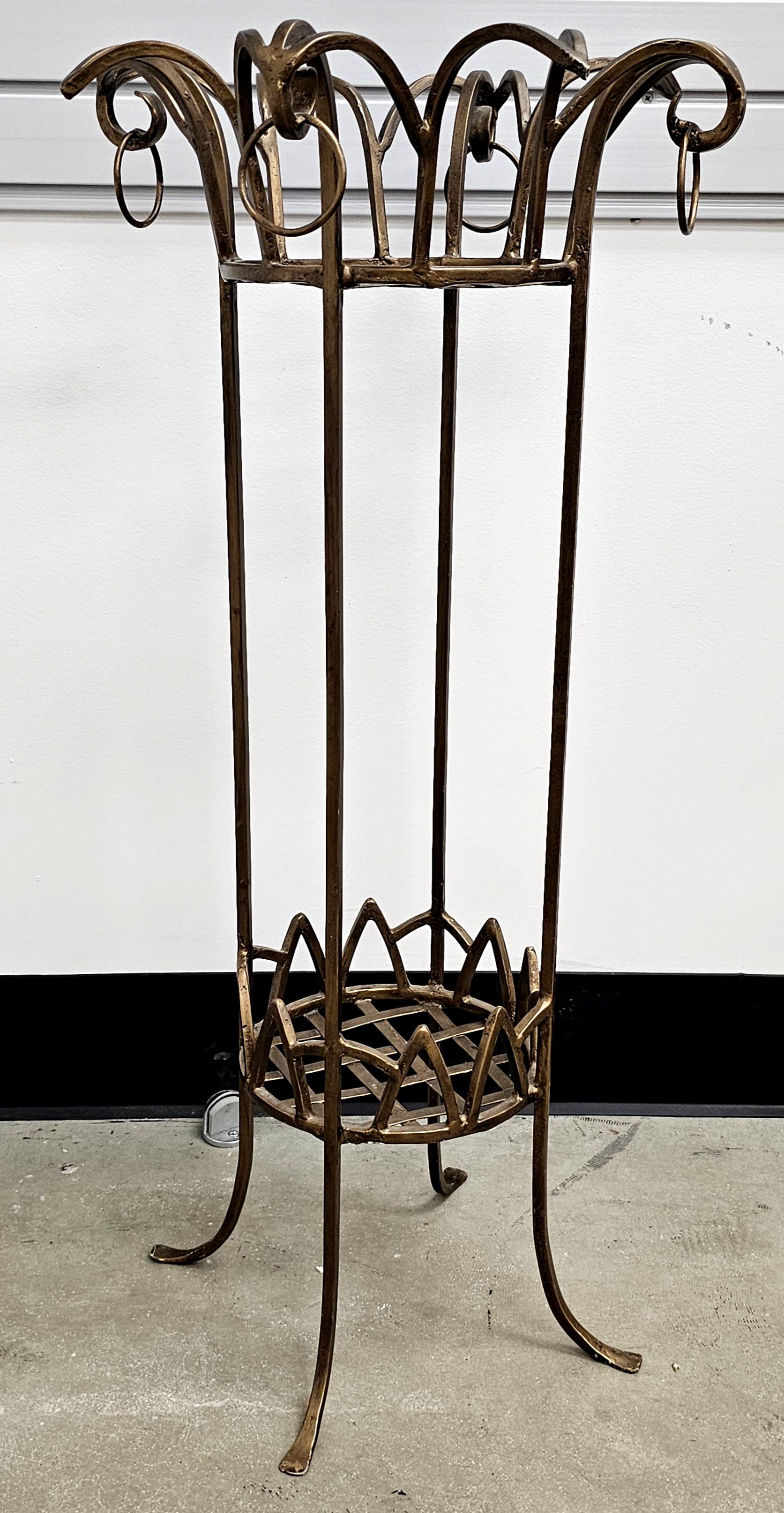Pier Luigi Colli Stil geschmiedetes Schmiedeeisen Golden Iron Tiered Plant Stand (Unbekannt) im Angebot