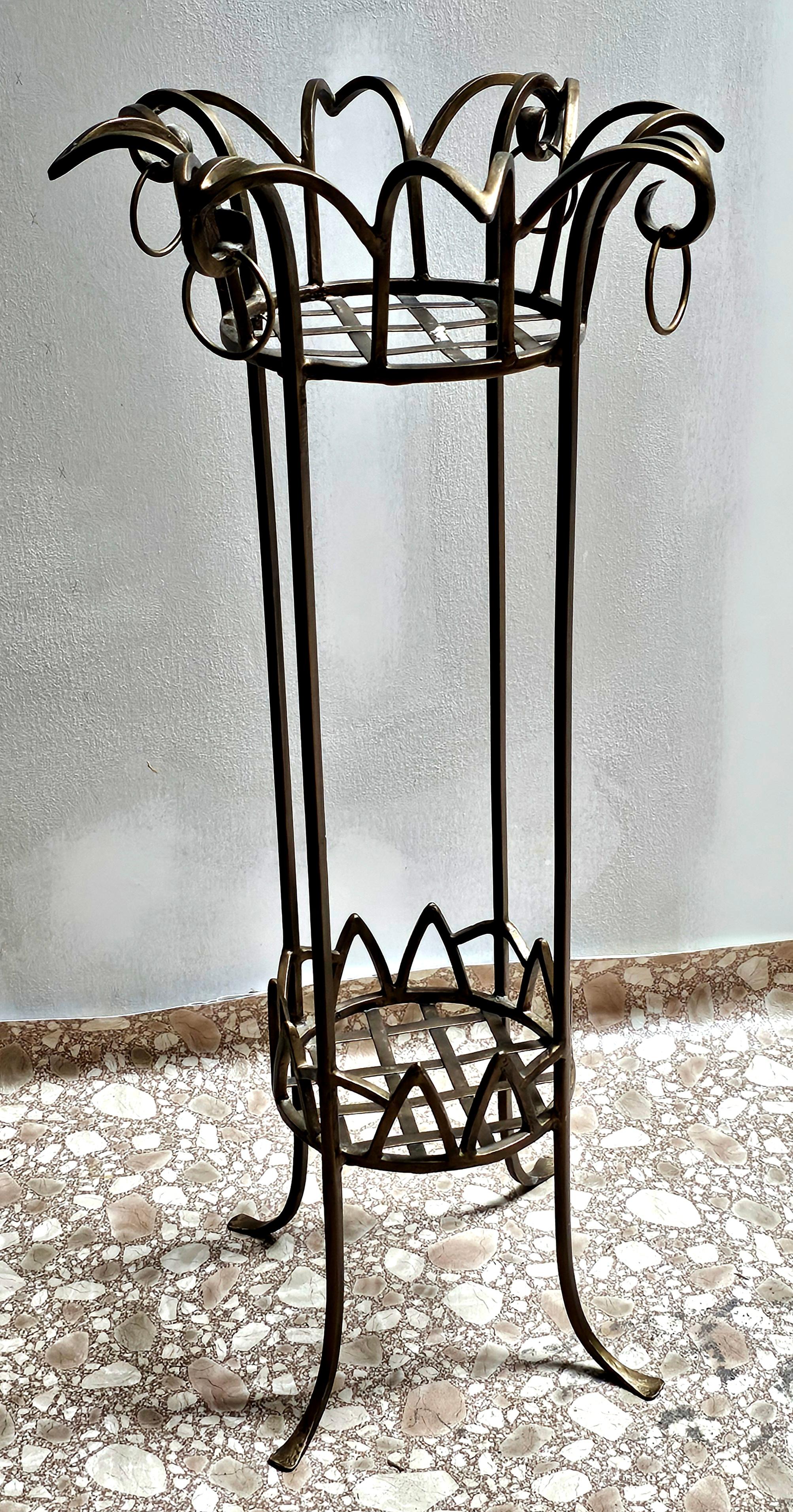 Pier Luigi Colli Stil geschmiedetes Schmiedeeisen Golden Iron Tiered Plant Stand im Angebot 1