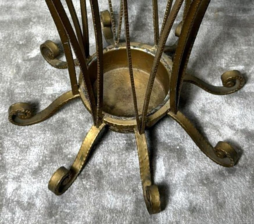 Pier Luigi Colli Style Fer forgé doré Stand Umbrella en vente 3