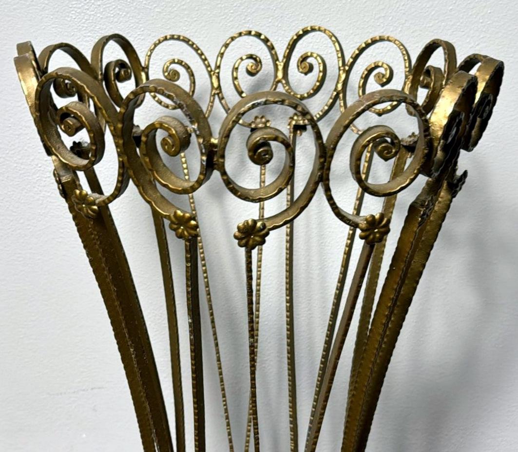 Pier Luigi Colli Style Fer forgé doré Stand Umbrella en vente 6