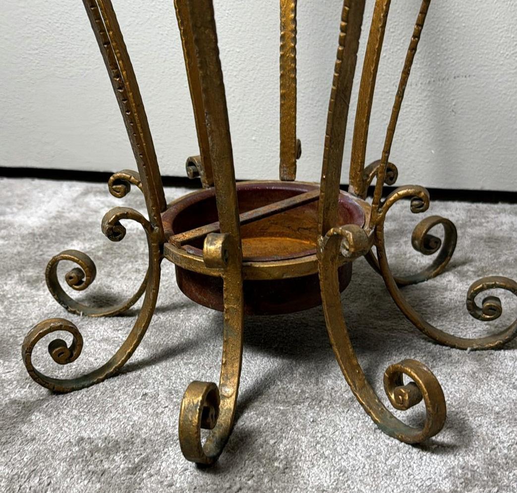 Pier Luigi Colli Style Fer forgé doré Stand Umbrella en vente 7