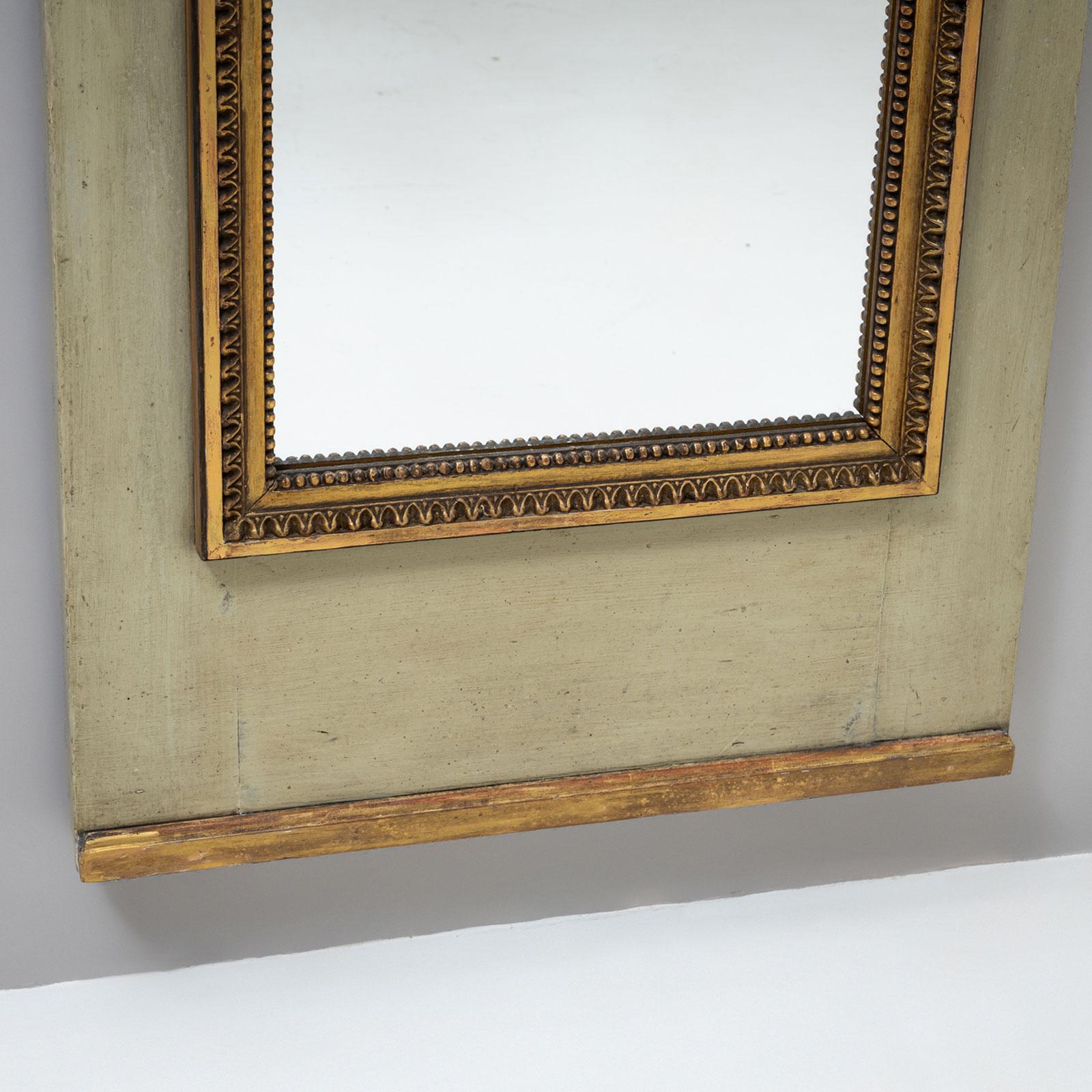 Français Miroir sur pied, France, fin du XVIIIe siècle en vente