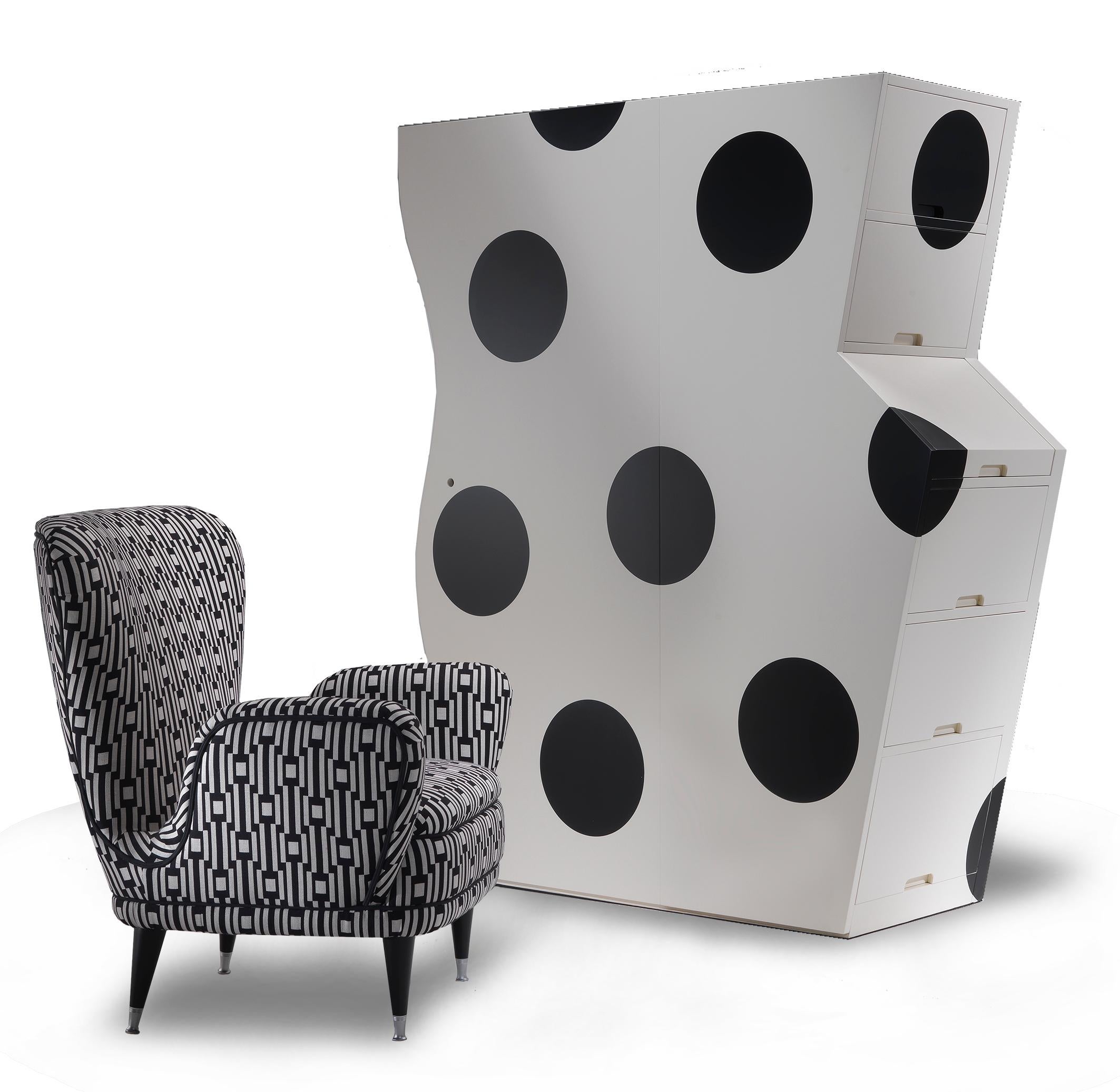Italian PIERA Black & White Armchair In Solid Wood and Covered With Geometric Fabric For Sale