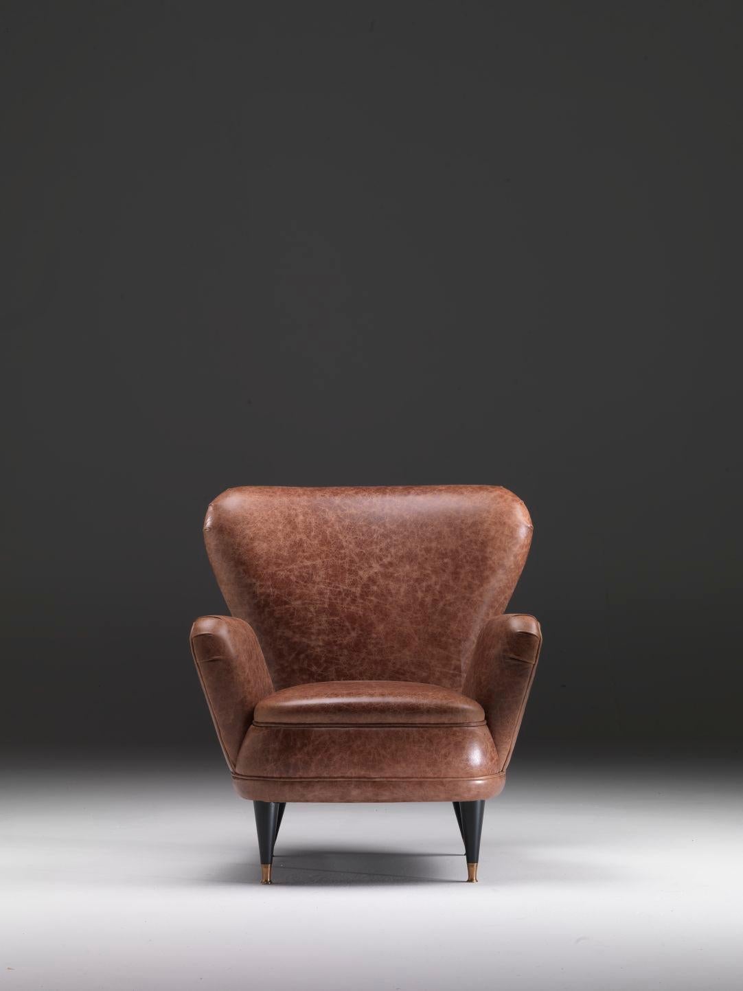 Contemporary PIERA Armchair with Brown Leather in Solid Walnut with Brass Tips  For Sale