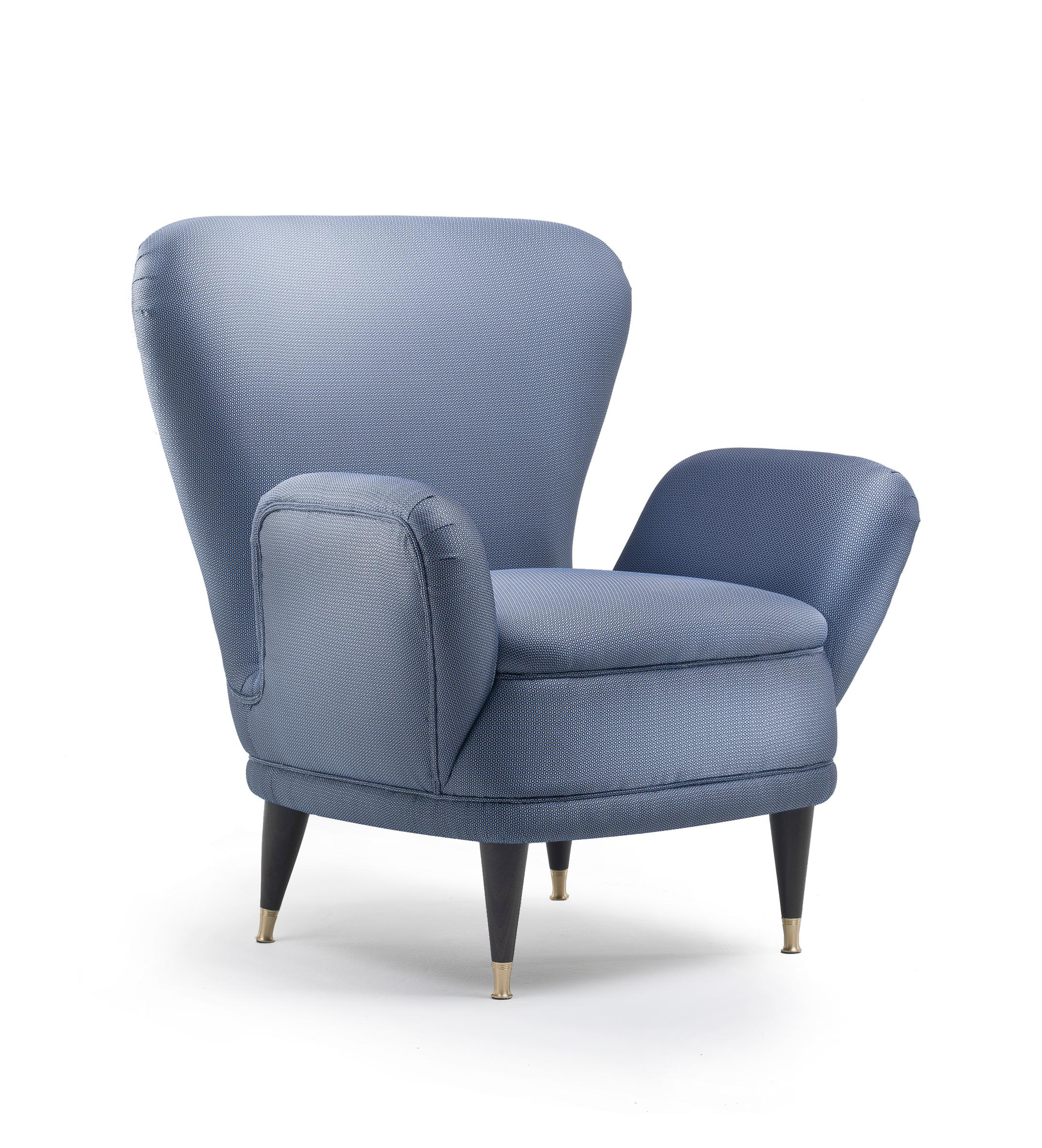 
Step into the embrace of timeless elegance with Piera—a hand-made Italian creation inspired by the room chairs of a bygone era. This exquisite piece borrows sinuous and sensual shapes, capturing the essence of classic design with a touch of modern