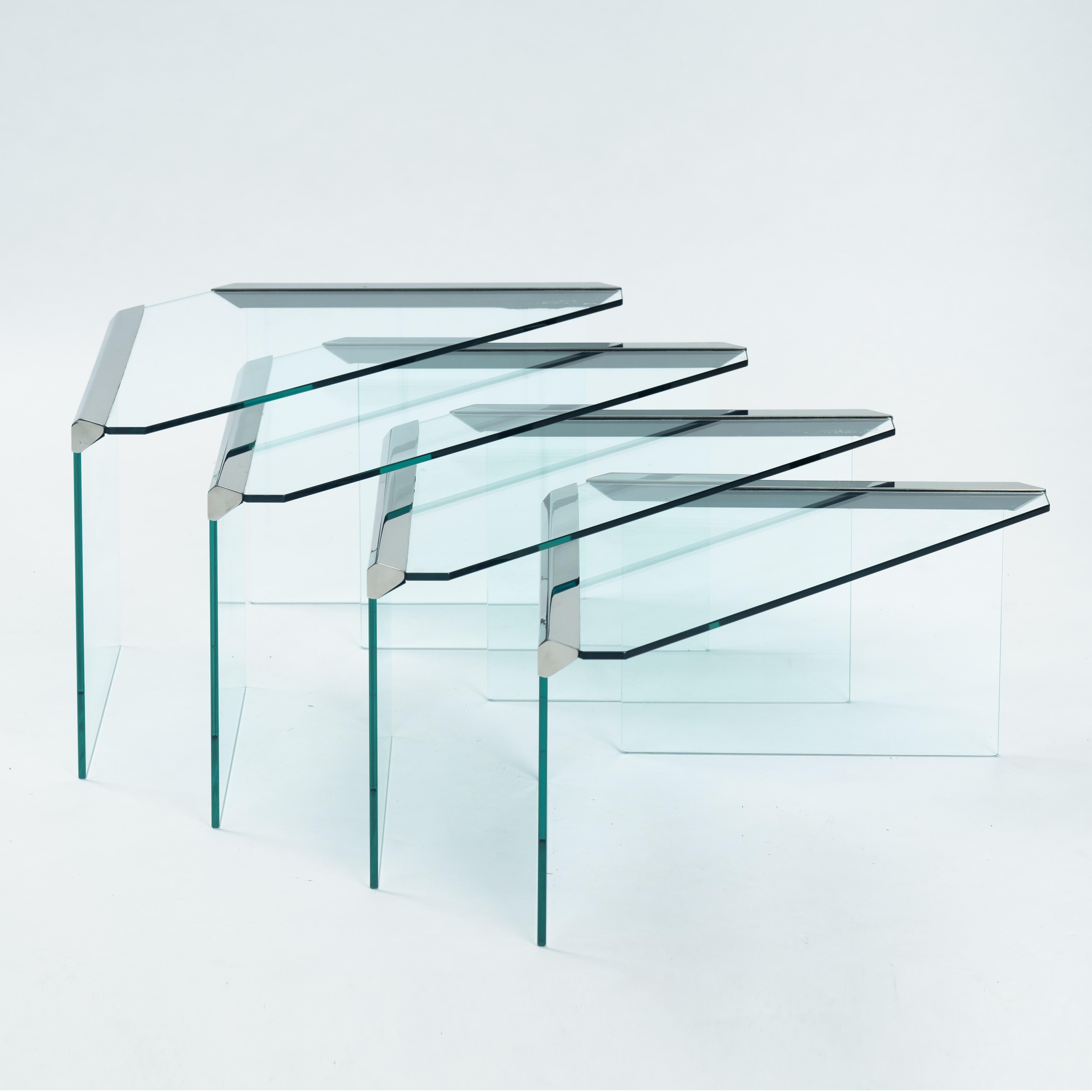 Moderne Schachteltische aus Chrom und Glas von Pierangelo Galotti, Italien 1970er Jahre (Moderne der Mitte des Jahrhunderts) im Angebot