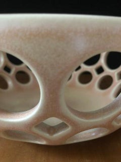 Bol à fruits de table percé en céramique rose, en stock