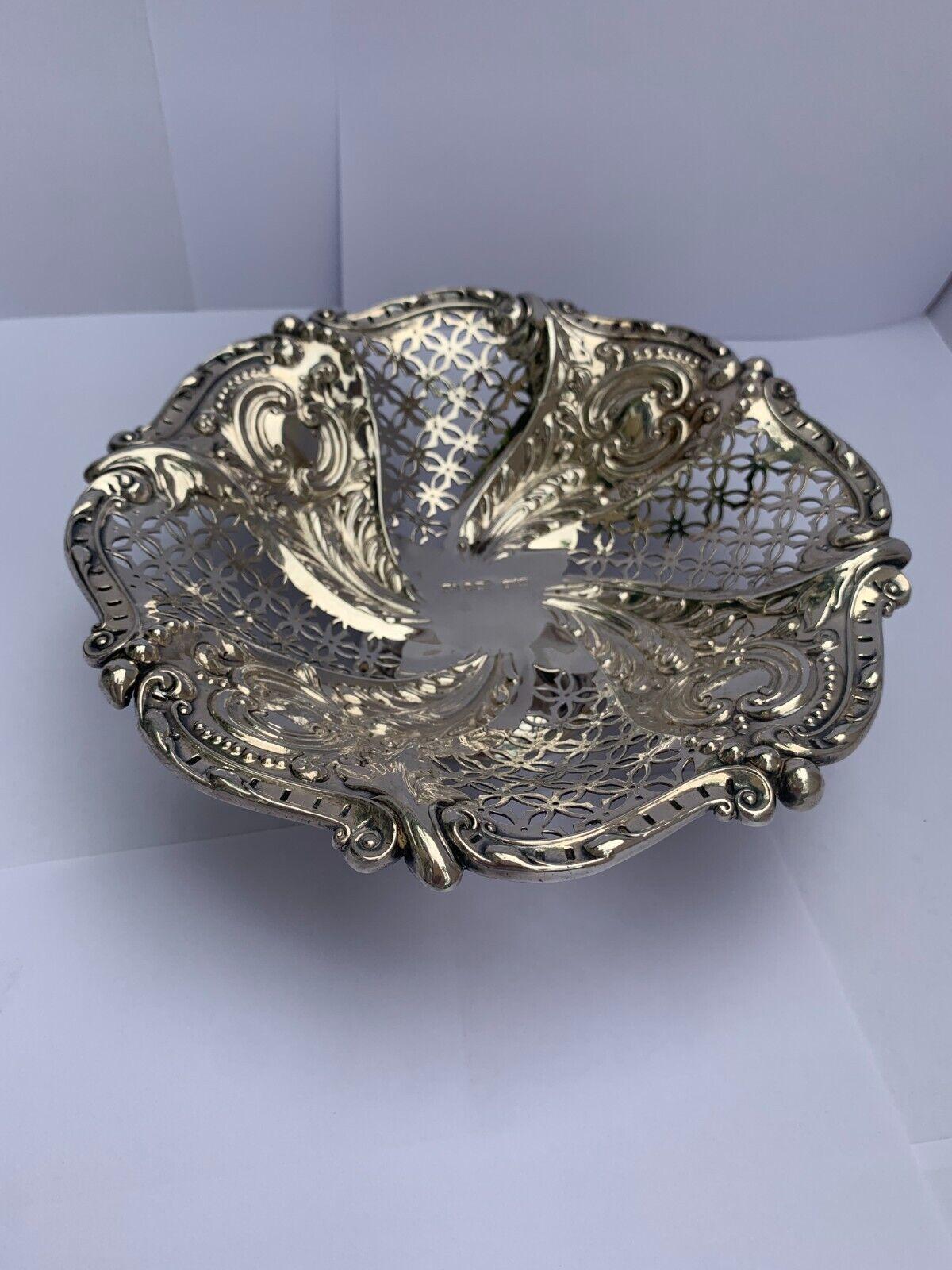 Pierced Sterling Silver Bonbon/Nut Dish by James Dixon & Sons Ltd, 1917 In Good Condition For Sale In London, GB