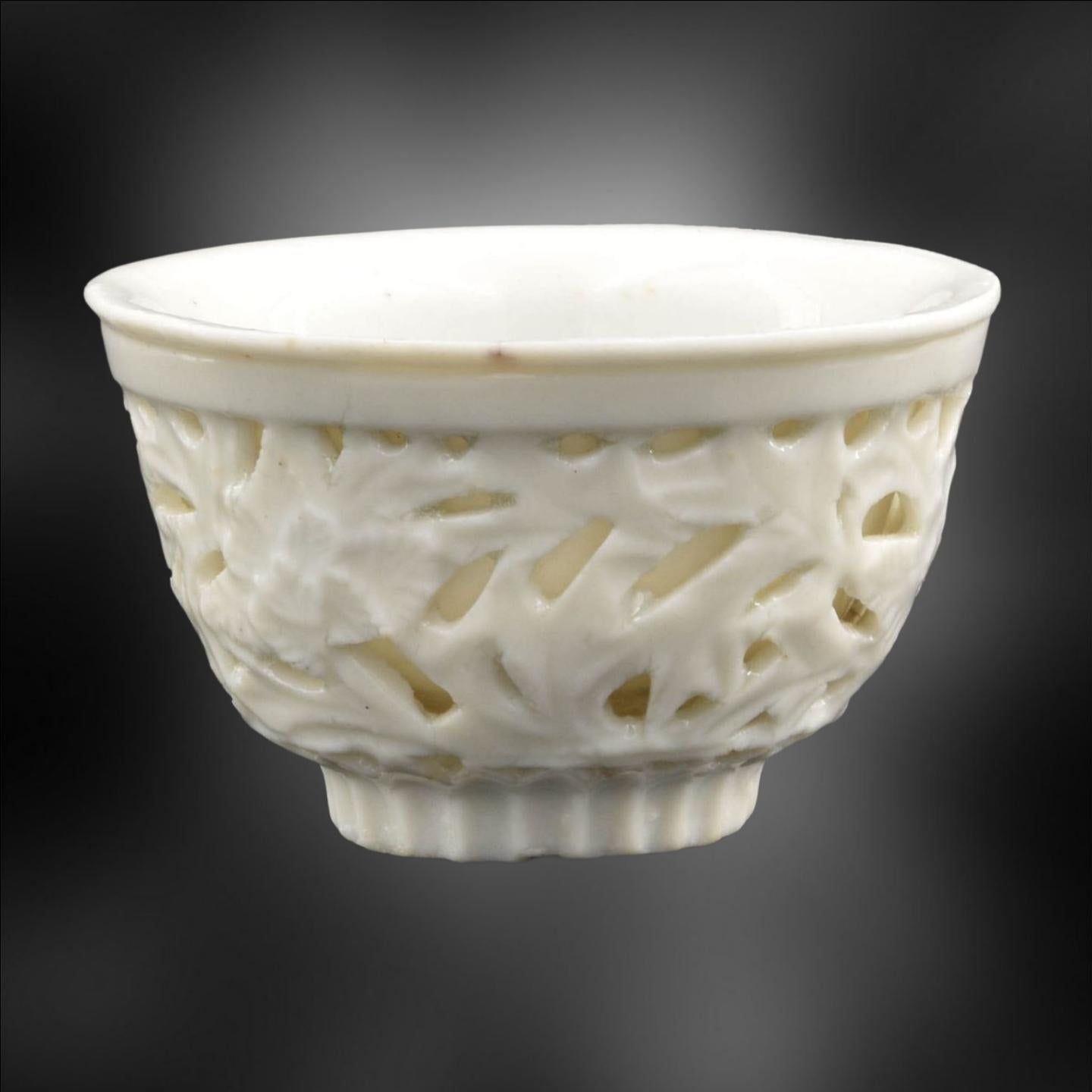 Chinoiserie Pierced Tea Bowl, Dehua, Qing Dynasty, C1635 For Sale